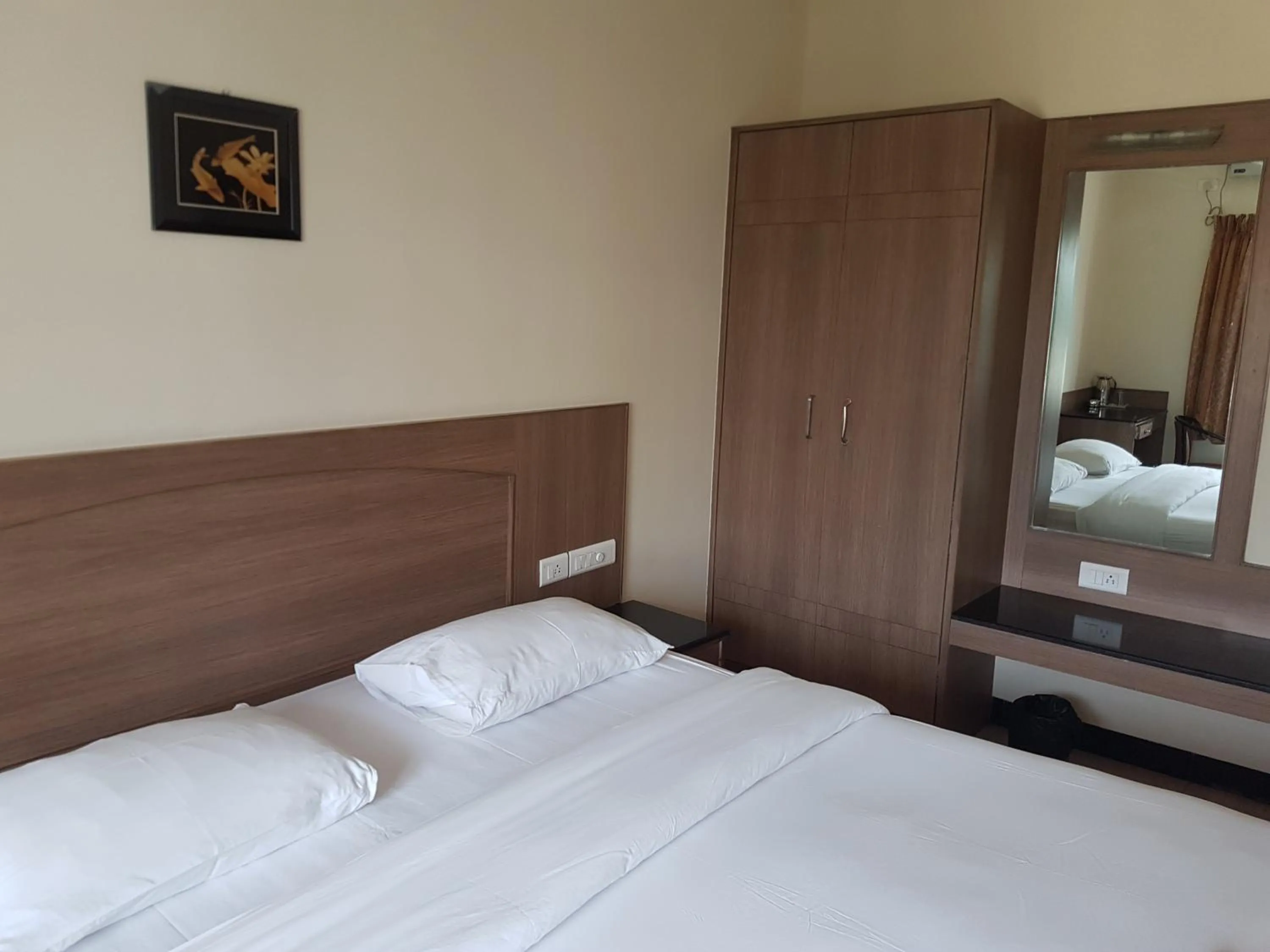 Bedroom, Bed in SK Residency