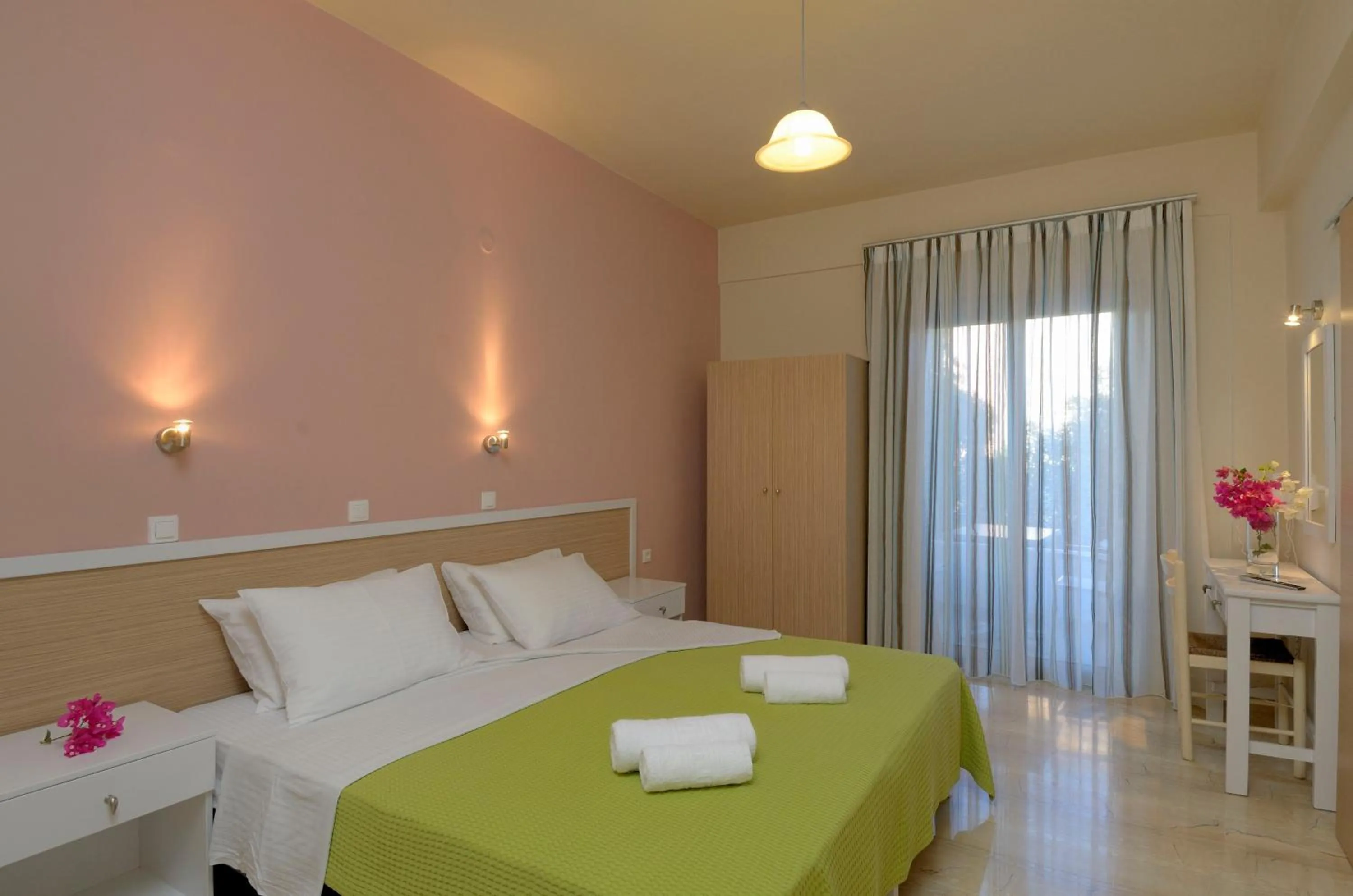 Bedroom, Bed in Costas & Chrysoula