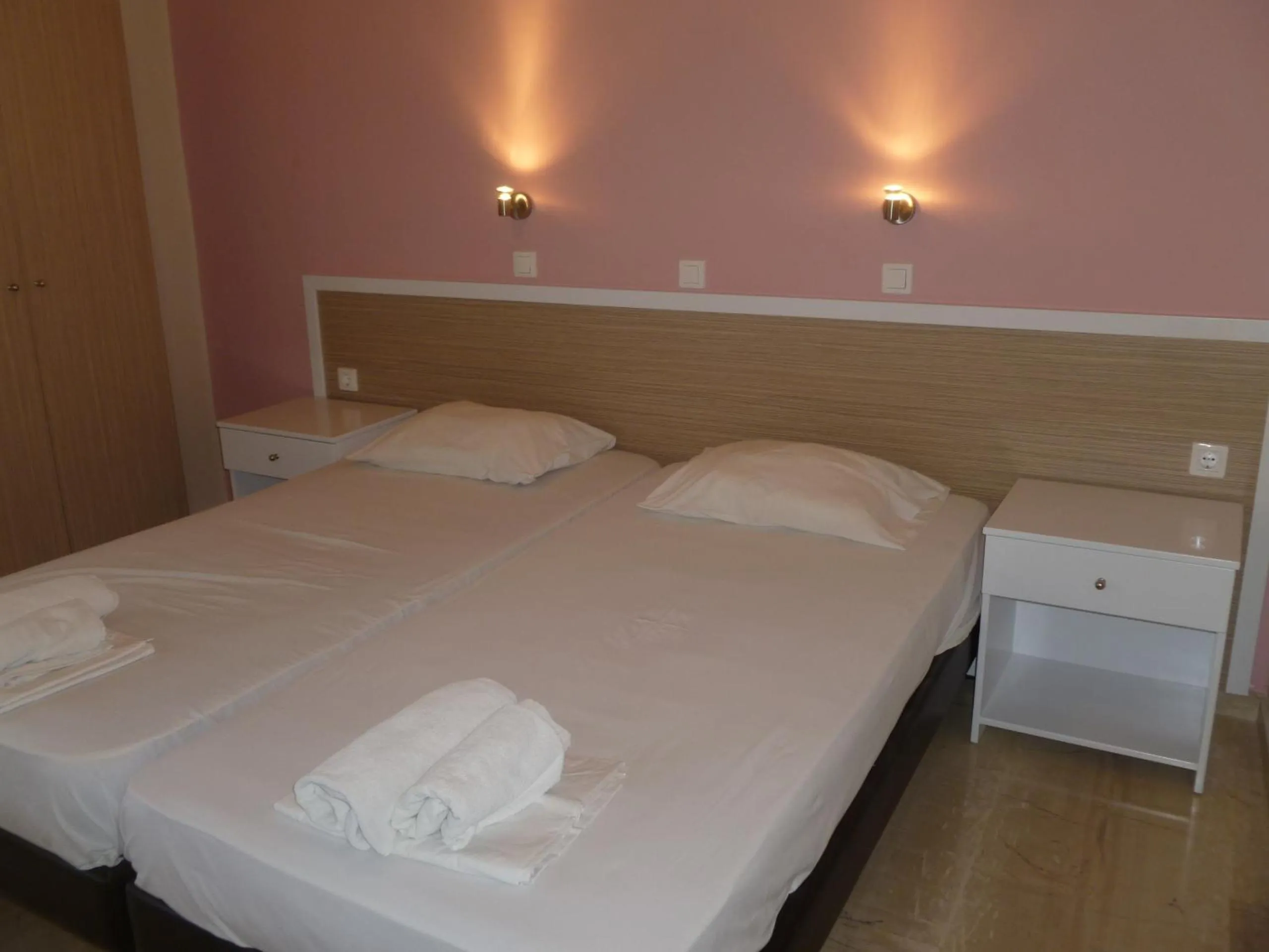 Bedroom, Bed in Costas & Chrysoula