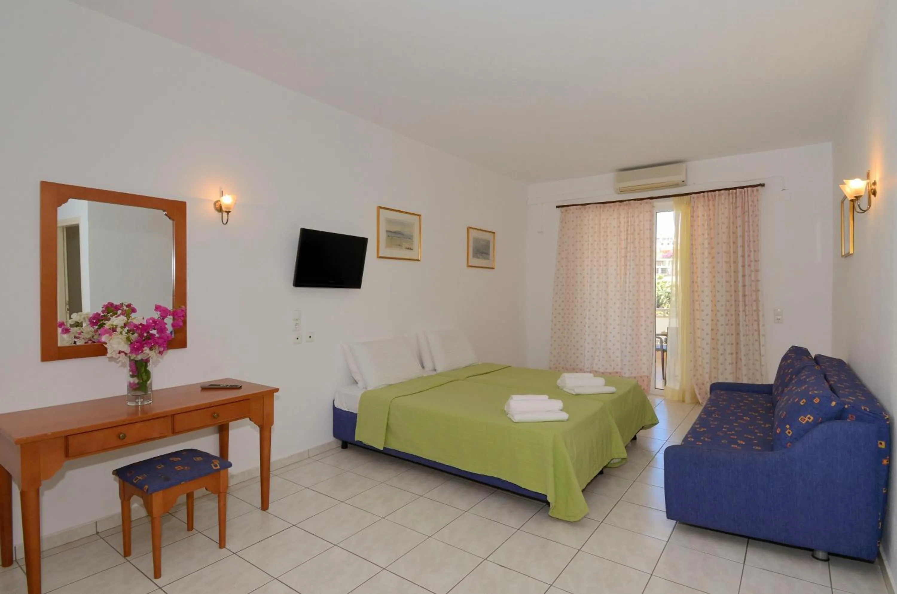 One-Bedroom Apartment in Costas & Chrysoula