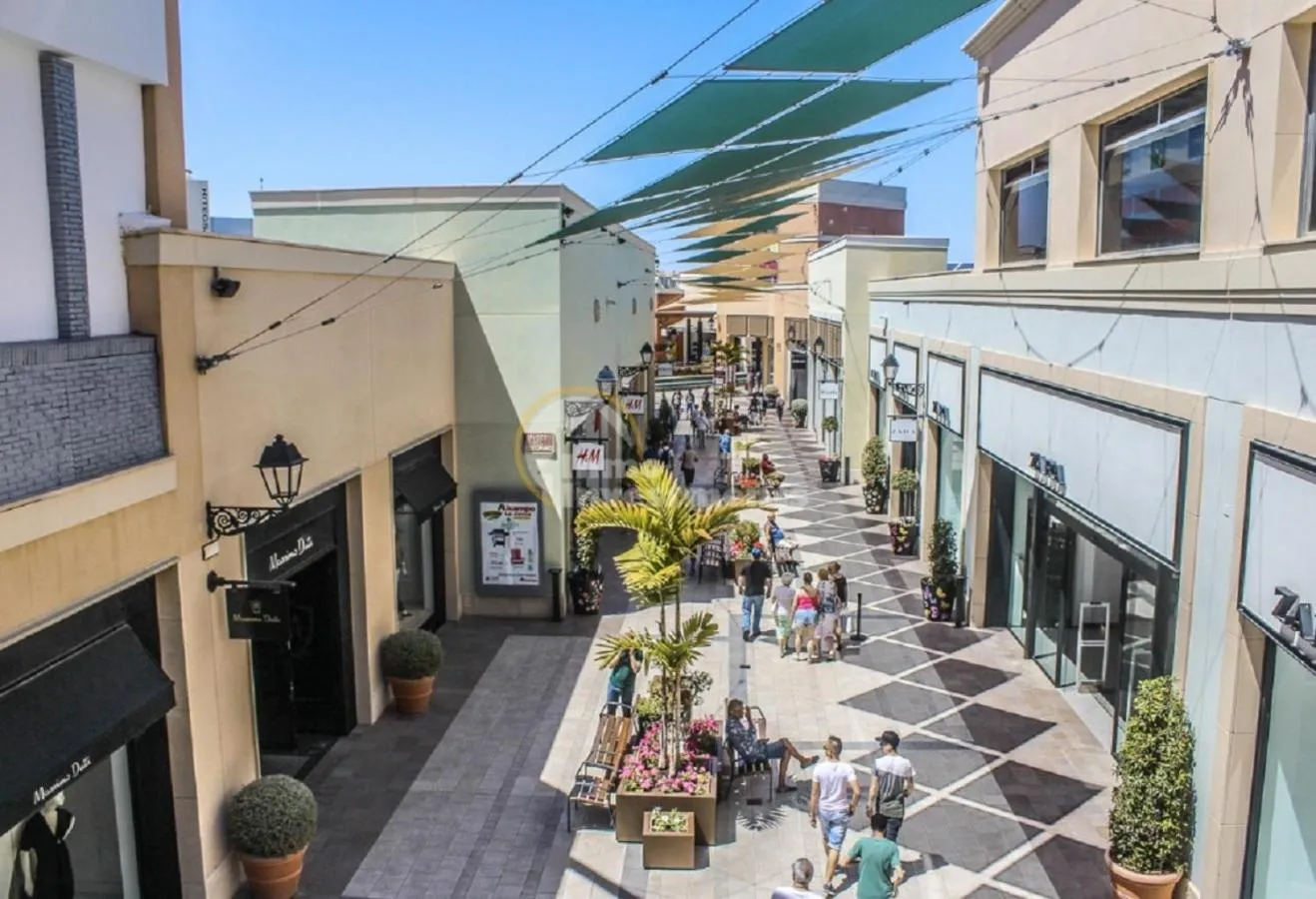 Shopping Area in Appartement Altamira Orihuela Costa Golf, Las Ramblas