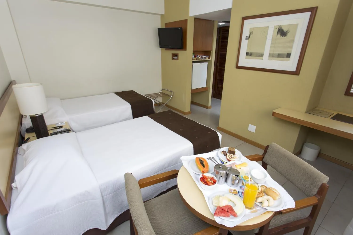 Bed in Black Stream Hotel