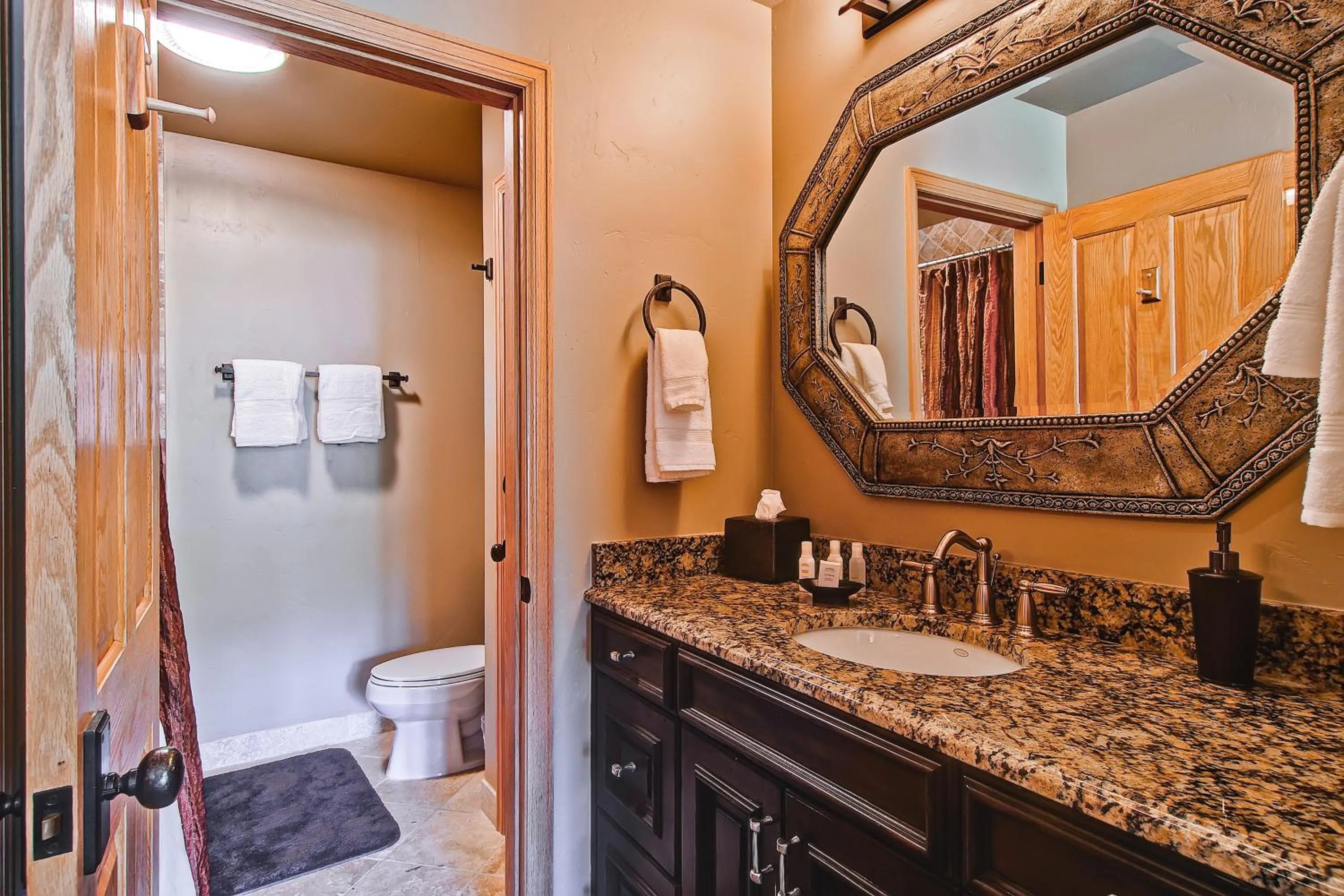 Bathroom in Highlands Lodge #107