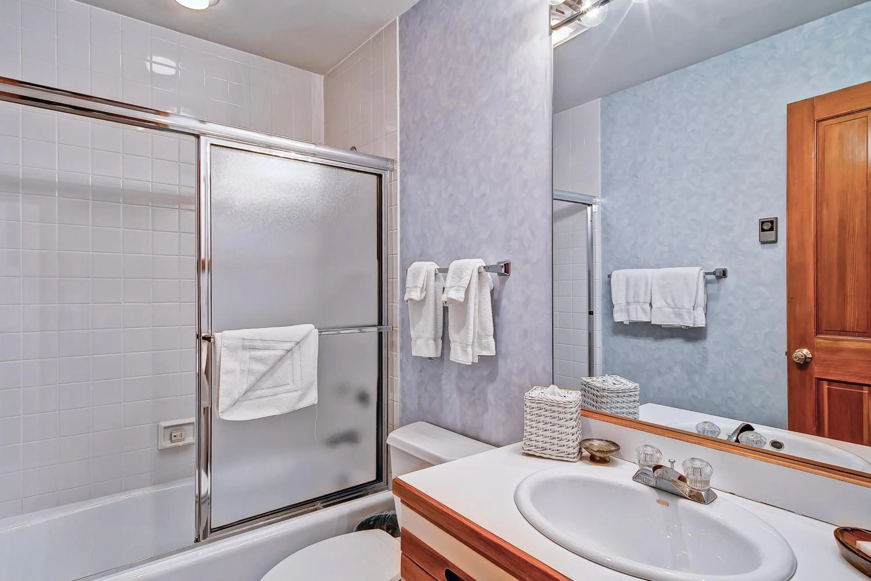 Bathroom in Highlands Lodge #107