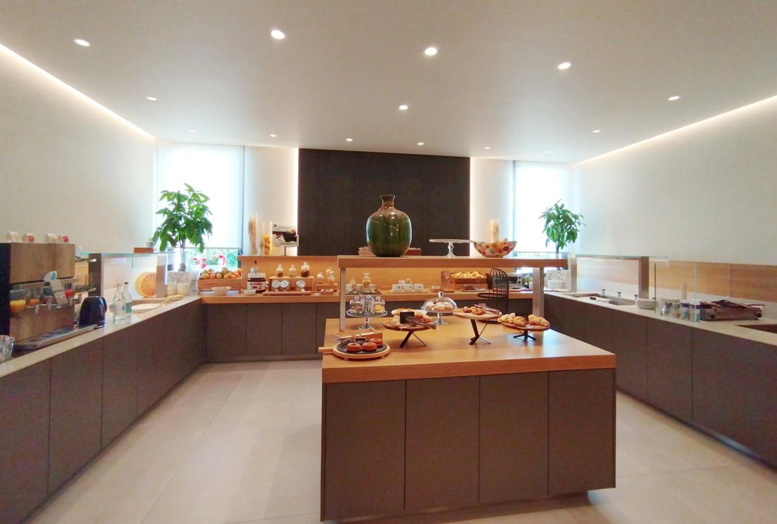 Breakfast in Hotel Calinferno