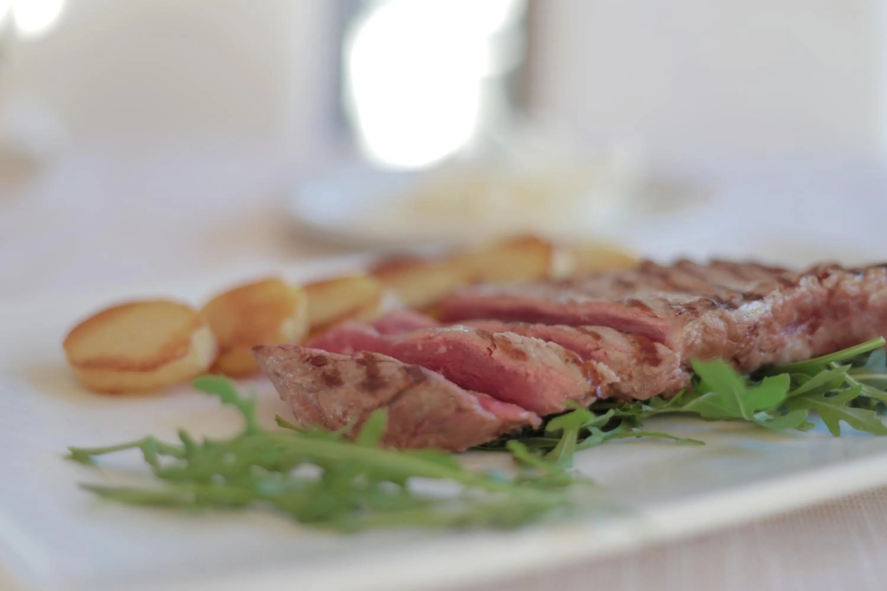 Restaurant/places to eat in Hotel Calinferno