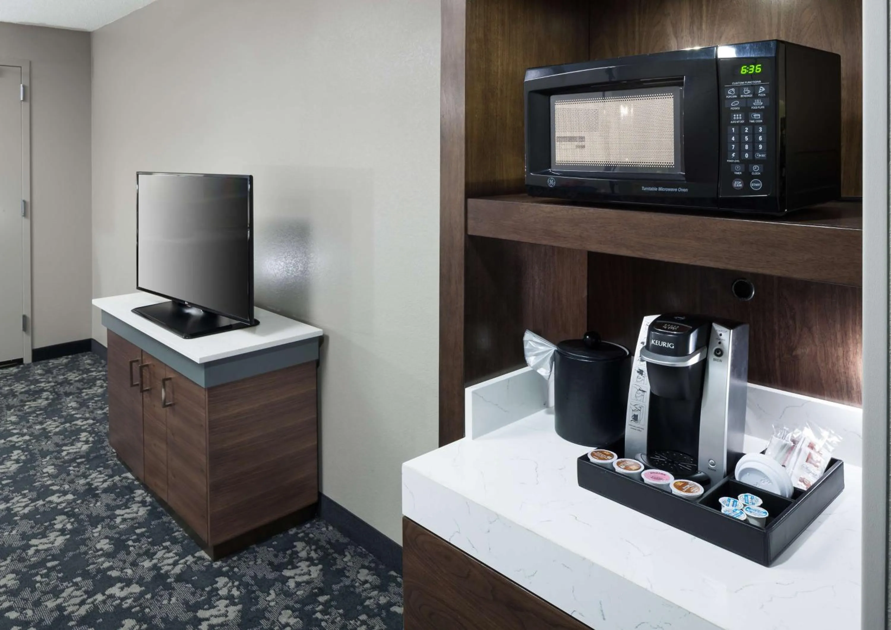 Bed in Hilton Garden Inn Nashville Vanderbilt