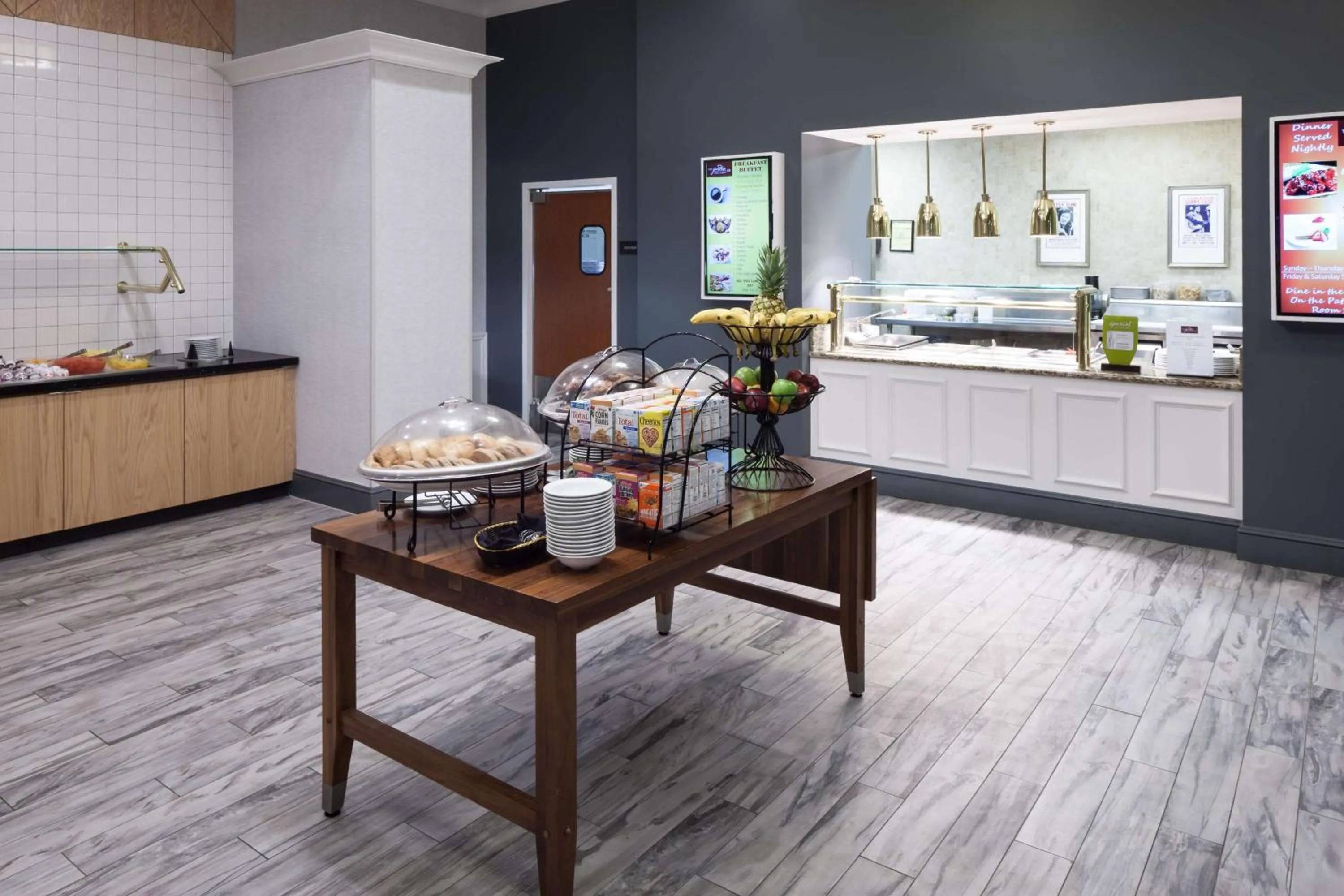 Breakfast in Hilton Garden Inn Nashville Vanderbilt