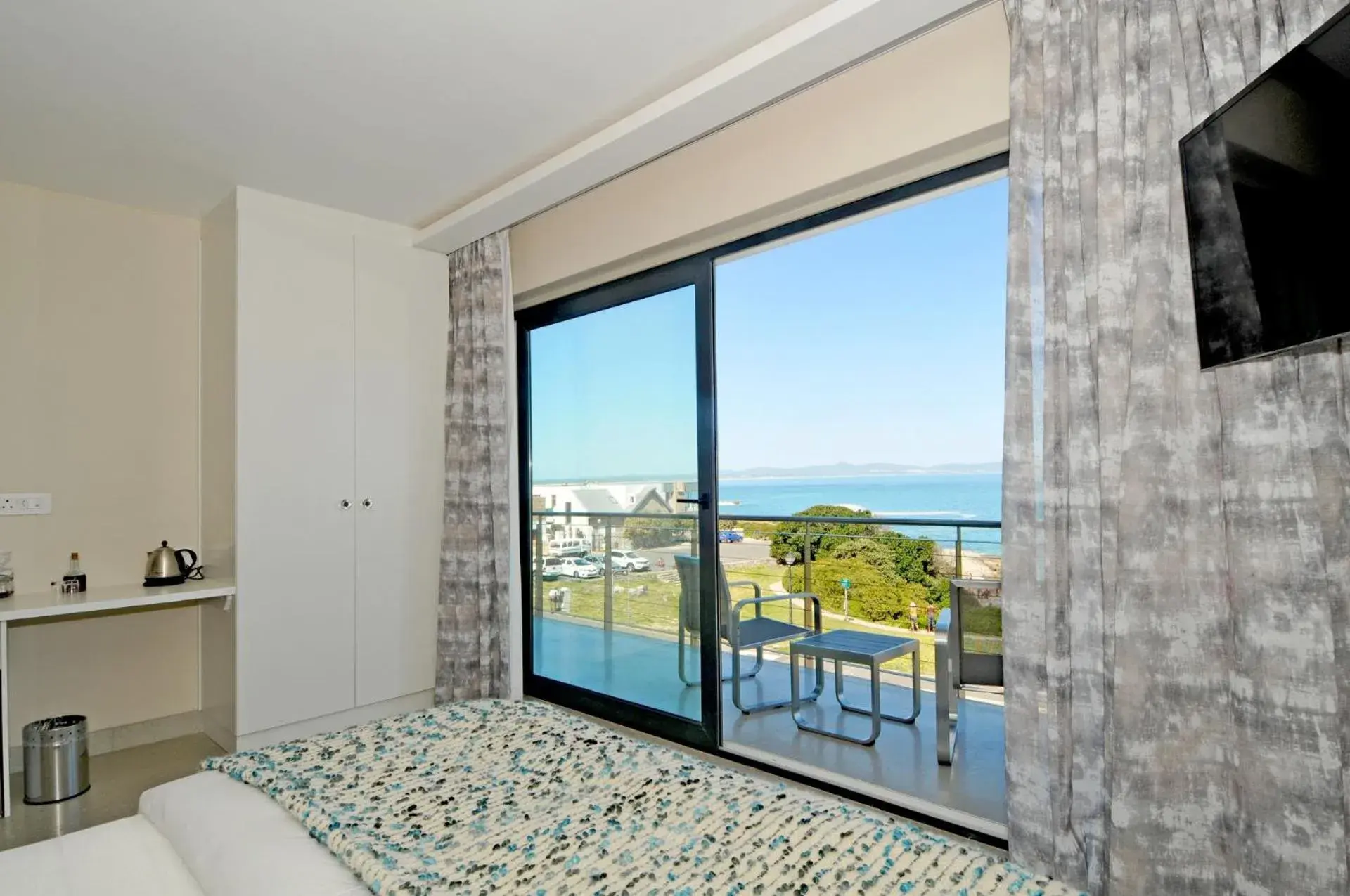 Sea view, Bed in 7 on Marine Sea view, Bed in 7 on Marine