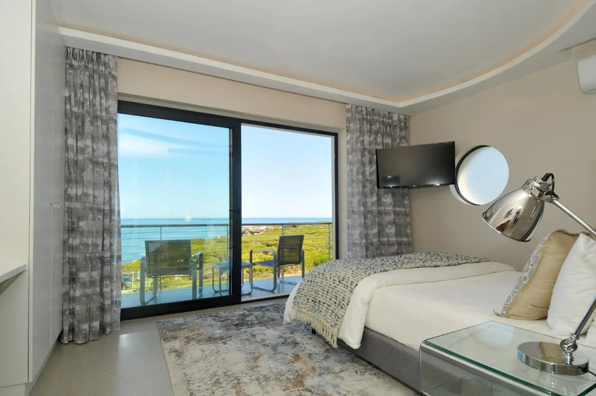 Deluxe Double Room with Balcony and Sea View in 7 on Marine Deluxe Double Room with Balcony and Sea View in 7 on Marine