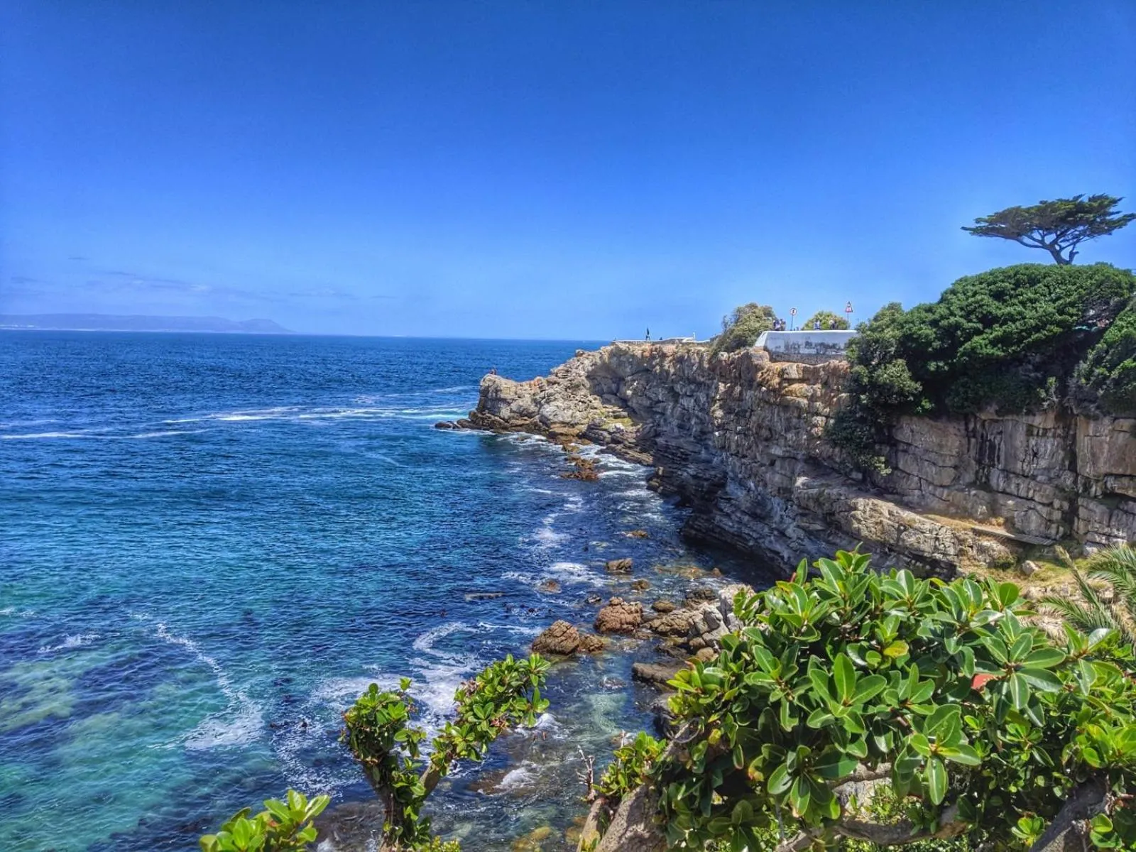 Nearby landmark in 7 on Marine