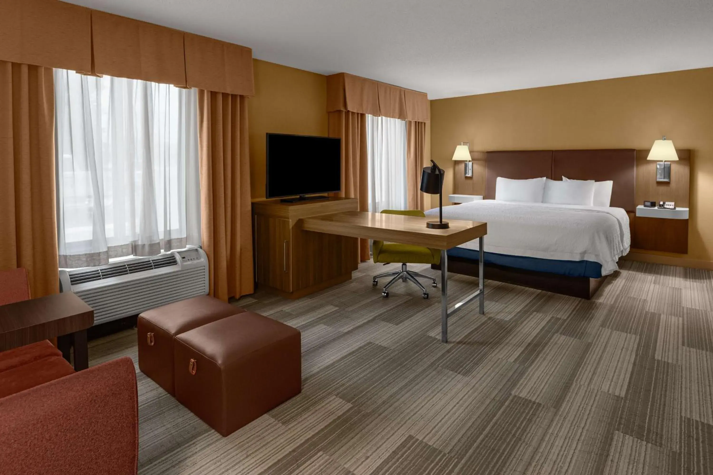 Bedroom, Bed in Hampton Inn & Suites Banning/Beaumont Bedroom, Bed in Hampton Inn & Suites Banning/Beaumont
