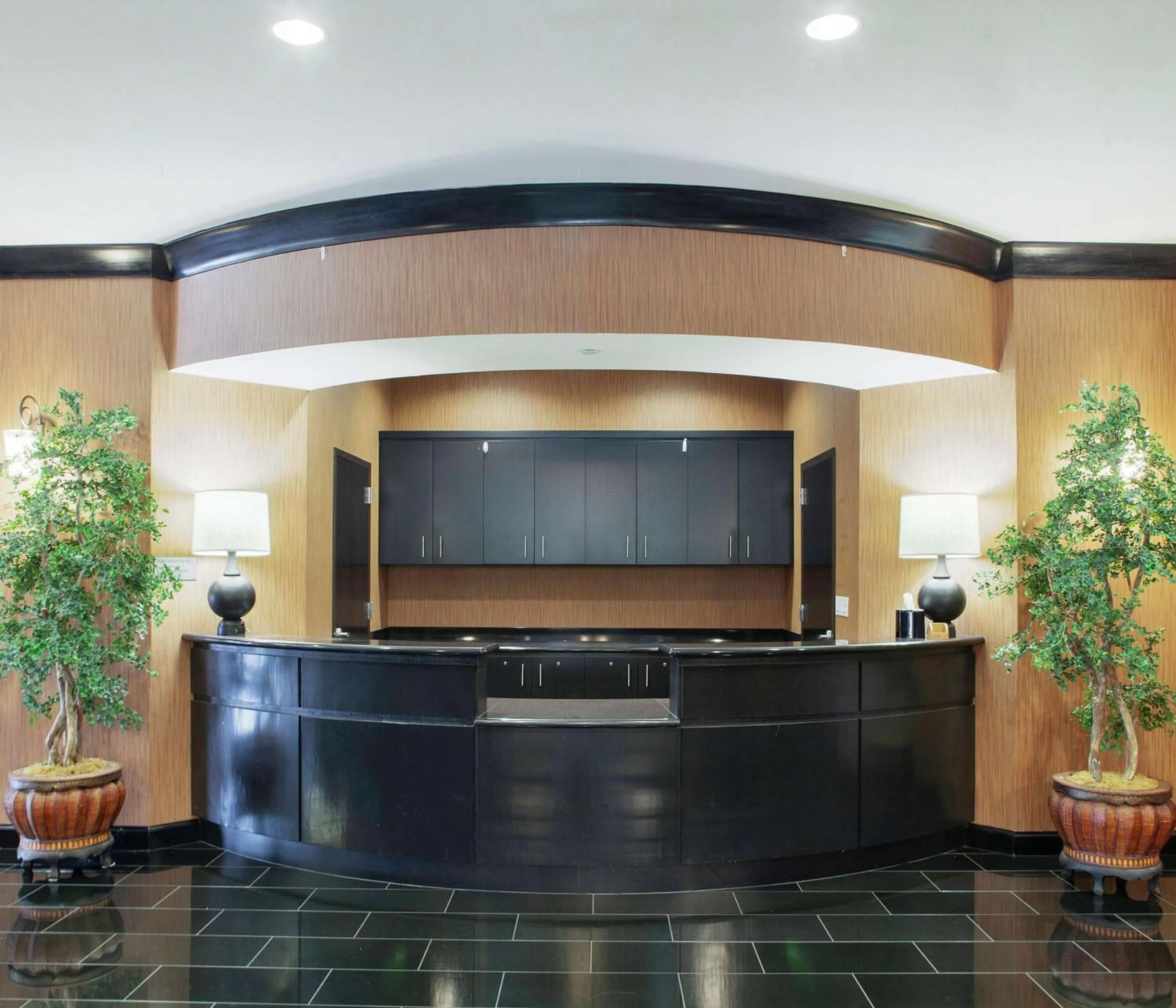 Lobby or reception in DoubleTree Suites by Hilton Bentonville