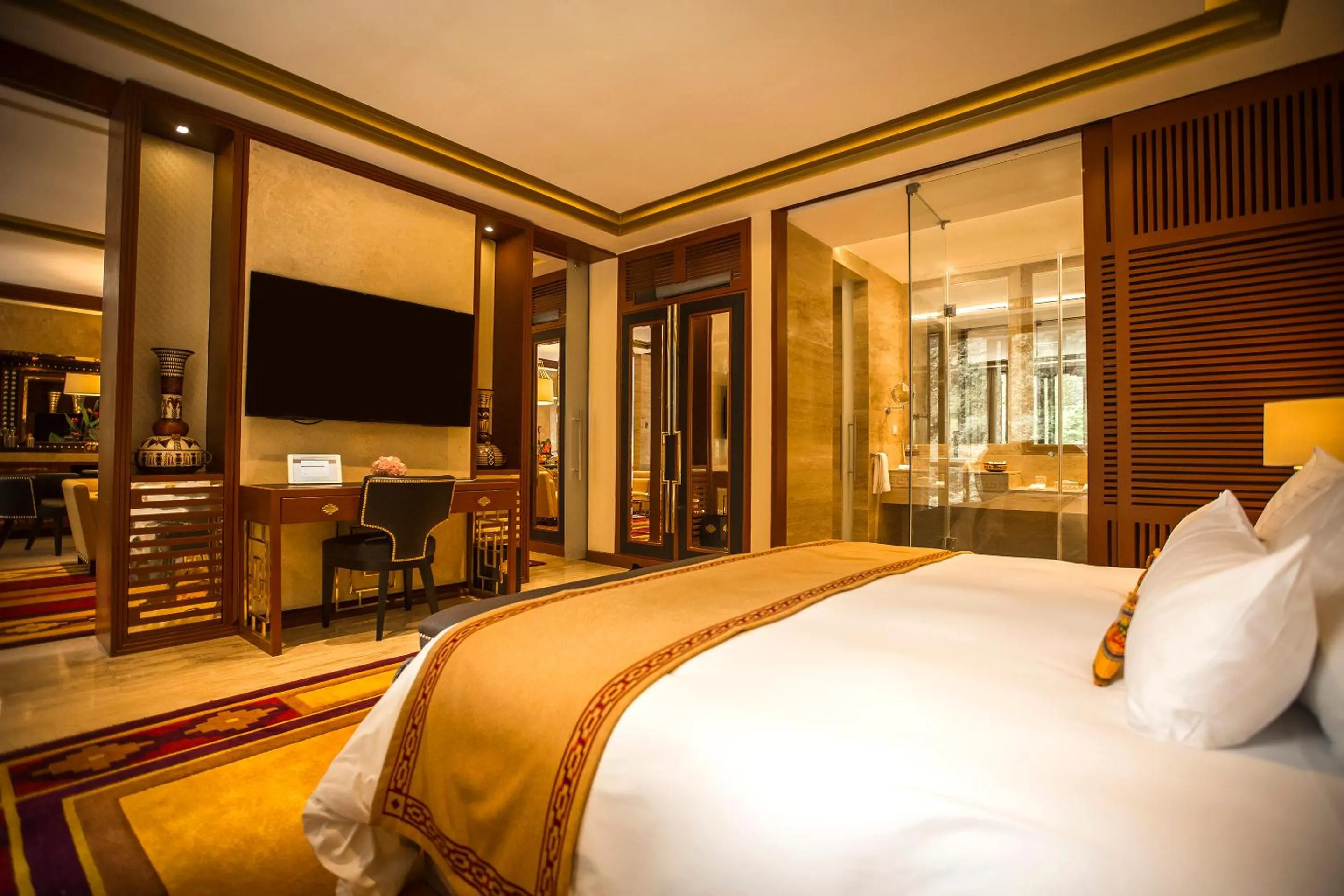 Photo of the whole room, Bed in Sumaq Machu Picchu Hotel