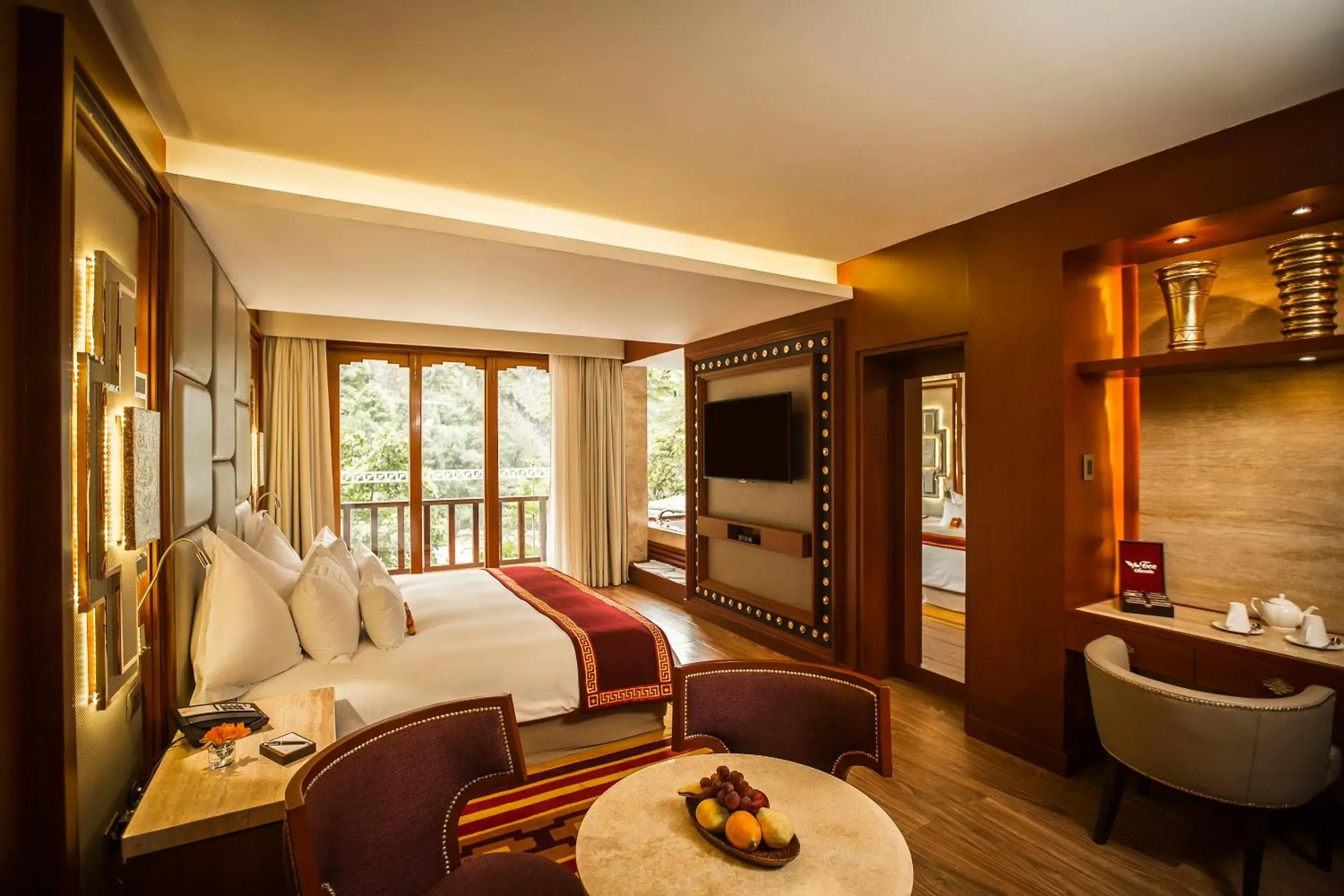 River view, Bed in Sumaq Machu Picchu Hotel River view, Bed in Sumaq Machu Picchu Hotel