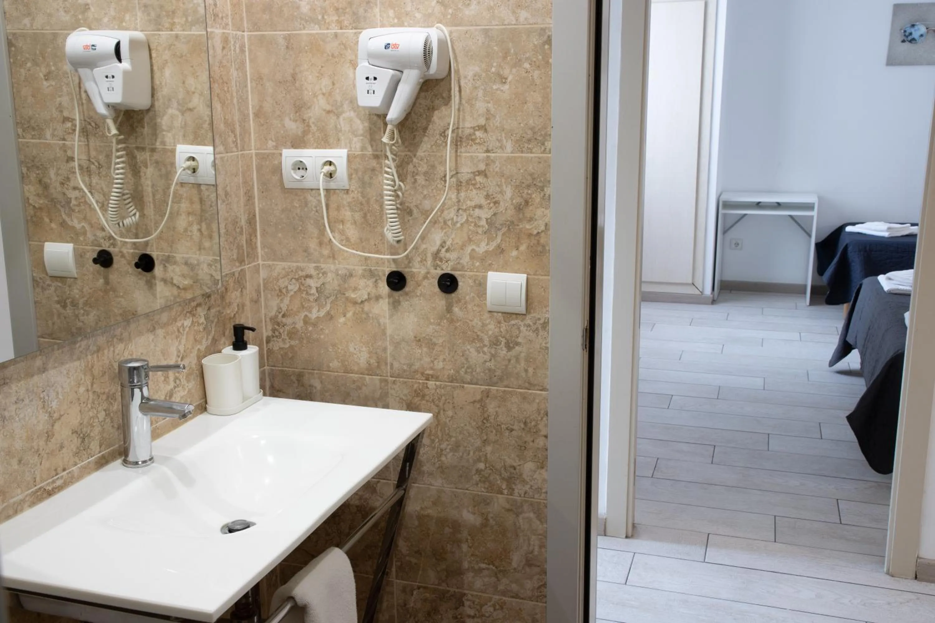 Bathroom in Apartamentos Comfort Calella
