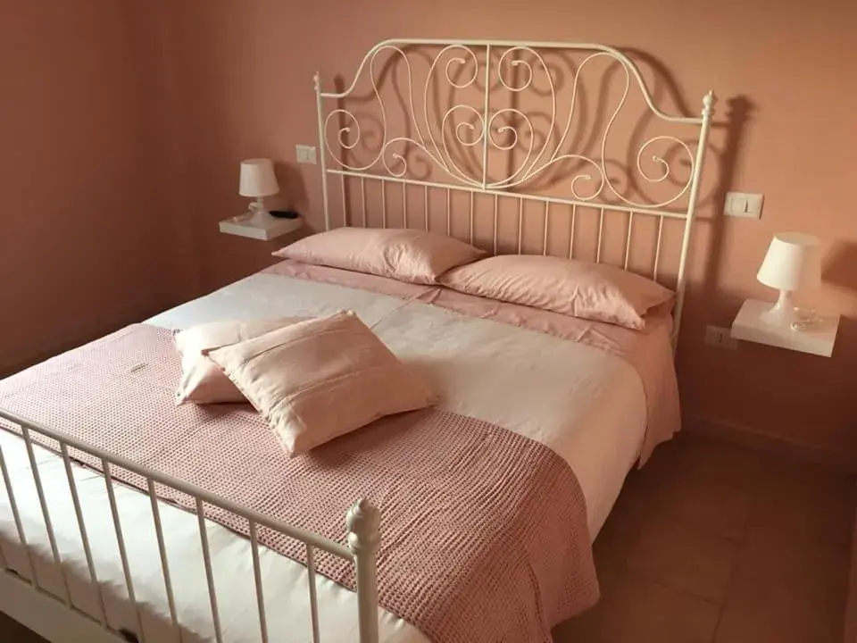 Double Room with Private Bathroom in Appartamenti Monte Alago Double Room with Private Bathroom in Appartamenti Monte Alago