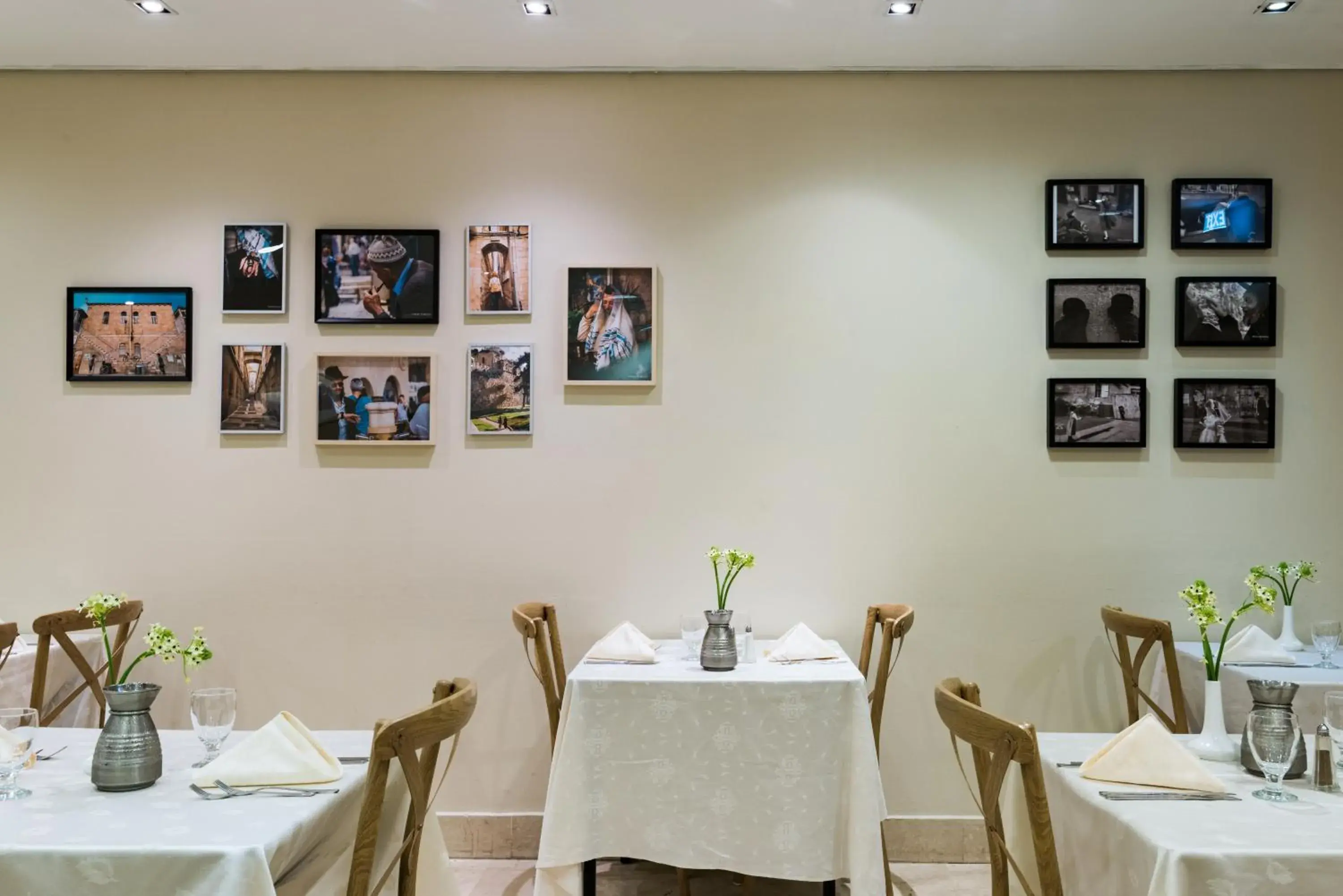 Restaurant/places to eat in Prima Royale Hotel Restaurant/places to eat in Prima Royale Hotel