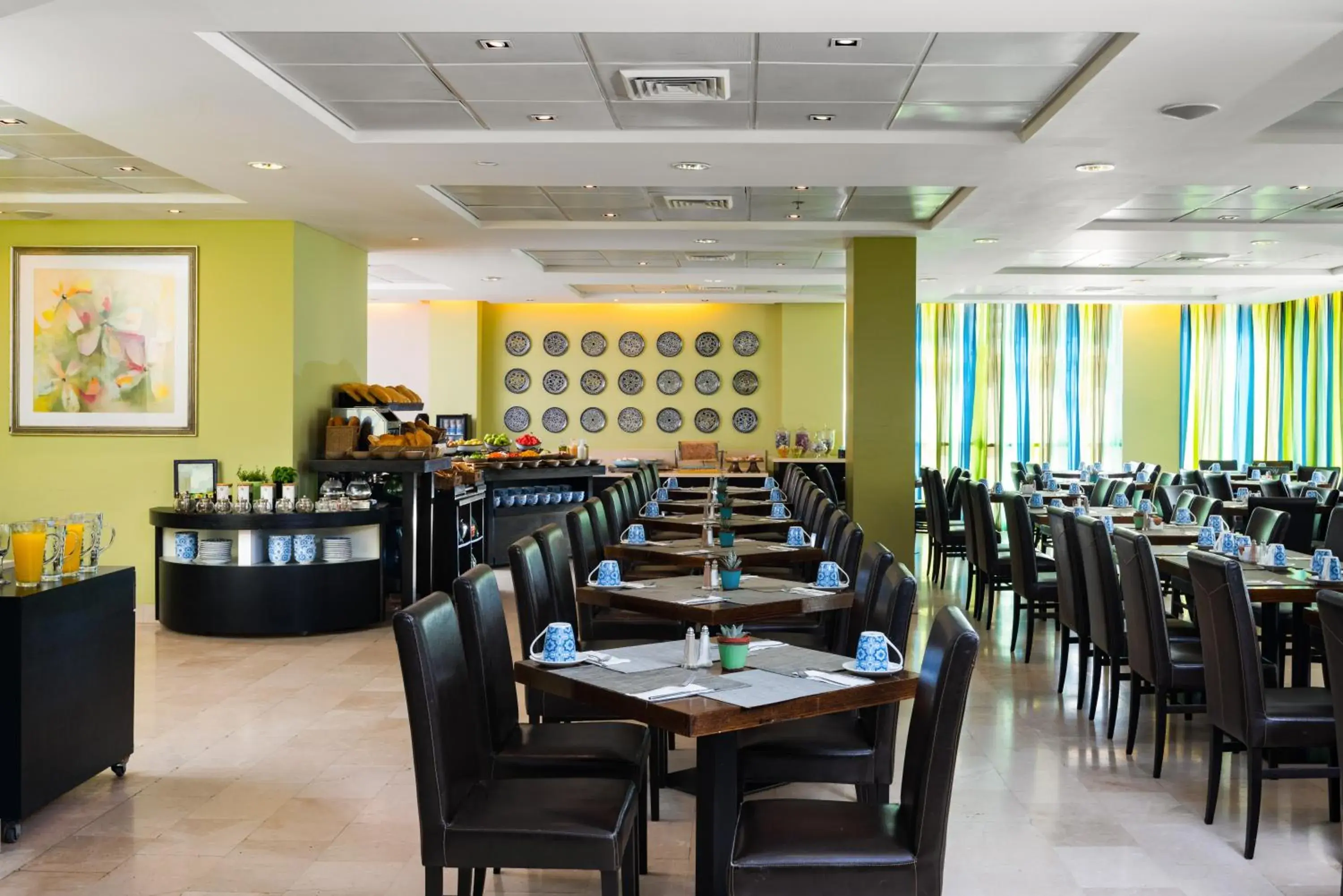 Restaurant/places to eat in Prima Royale Hotel Restaurant/places to eat in Prima Royale Hotel