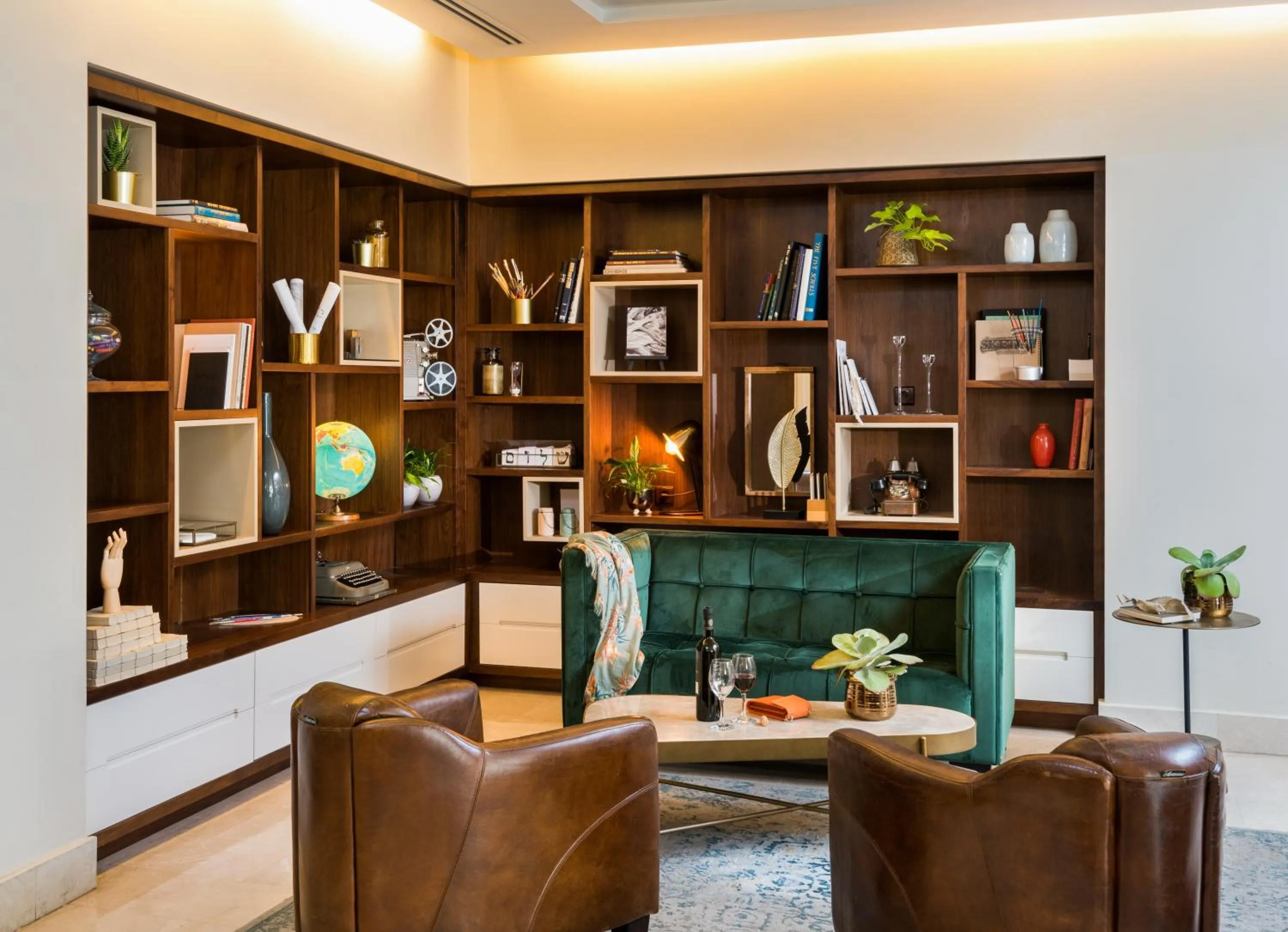 Living room in Prima Royale Hotel