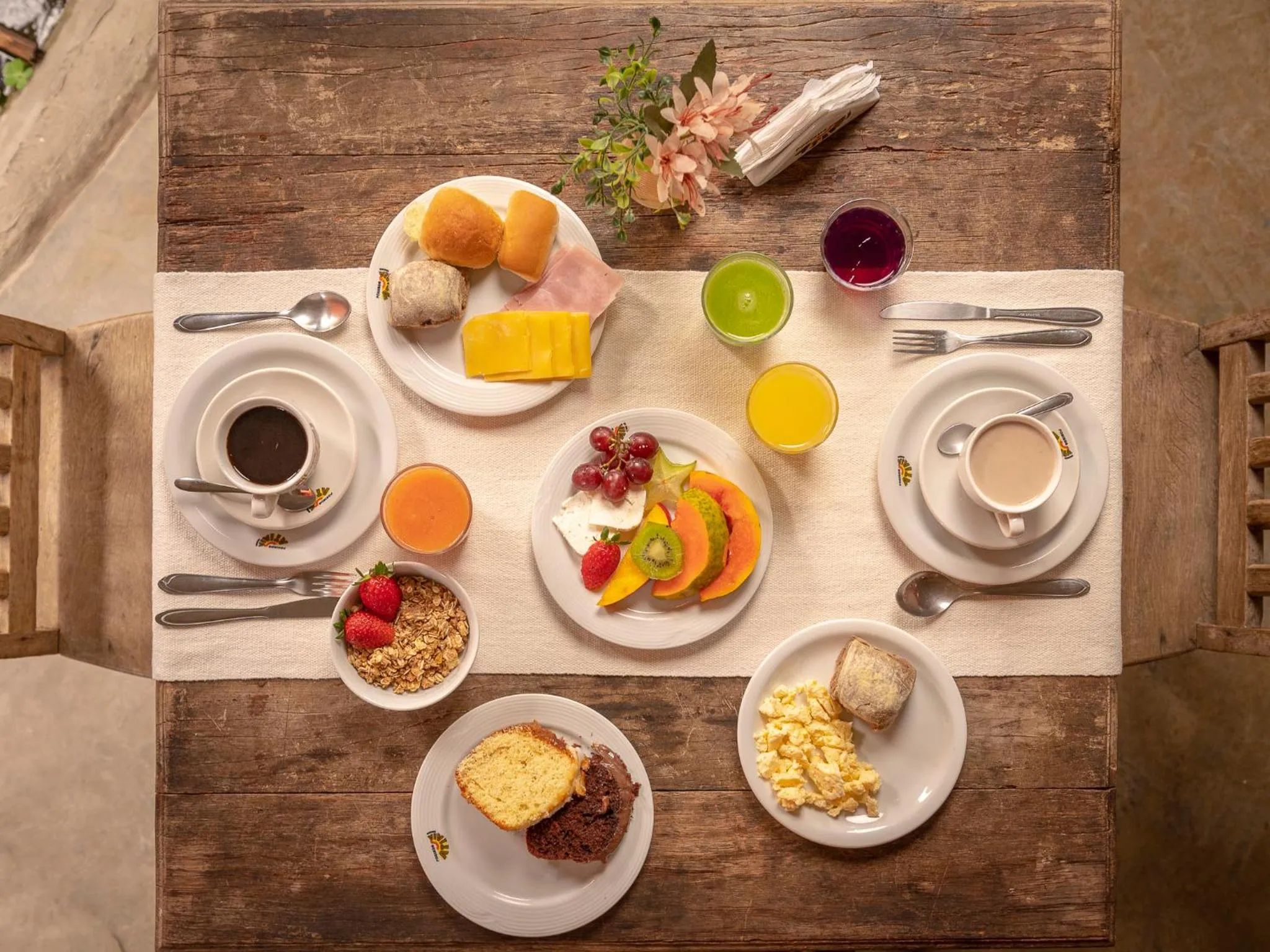 Breakfast in Pousada Atiaia