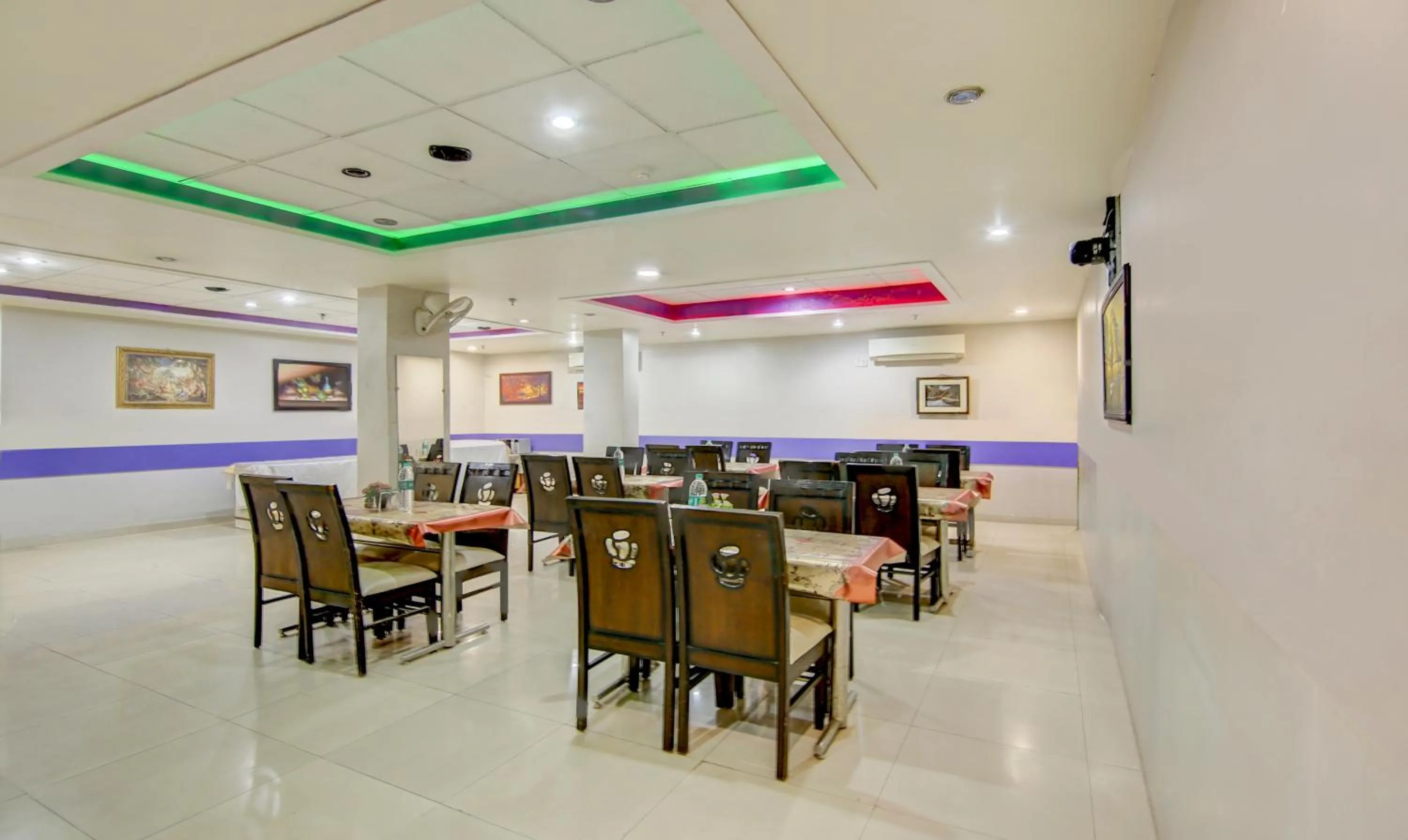 Banquet/Function facilities in Treebo Rockwell Plaza