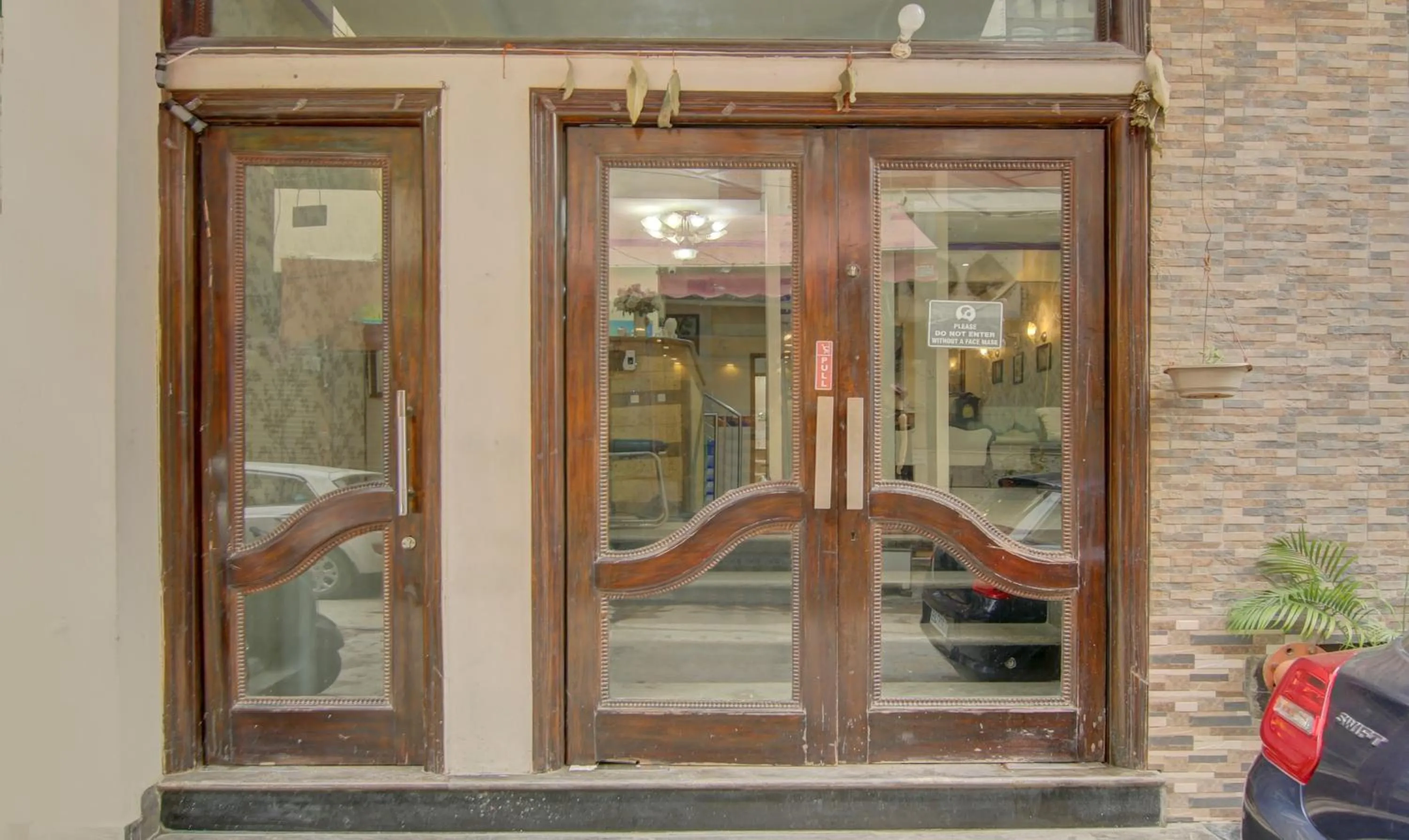 Facade/entrance in Treebo Rockwell Plaza
