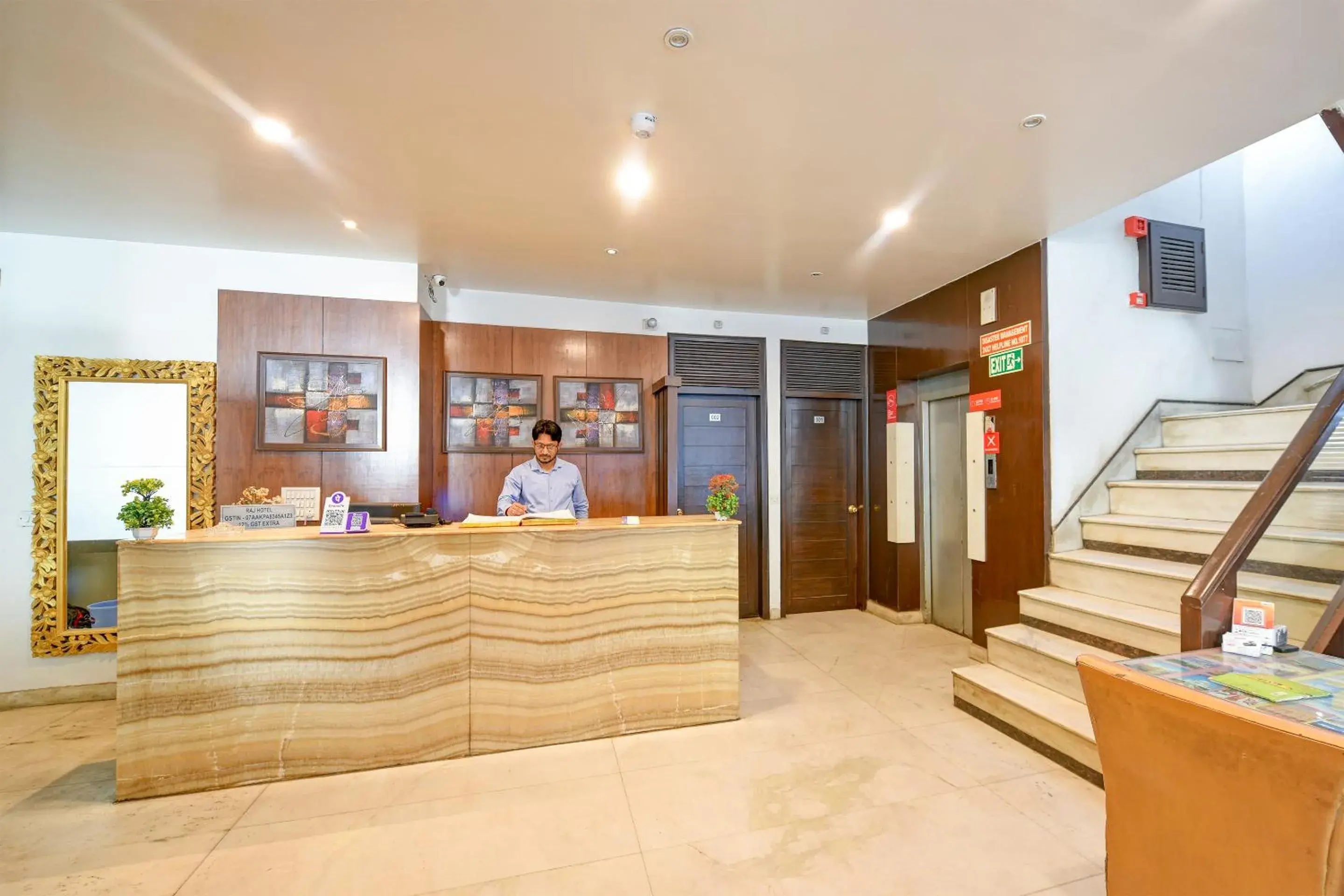 Lobby or reception in The Raj at New Delhi Railway Station Lobby or reception in The Raj at New Delhi Railway Station