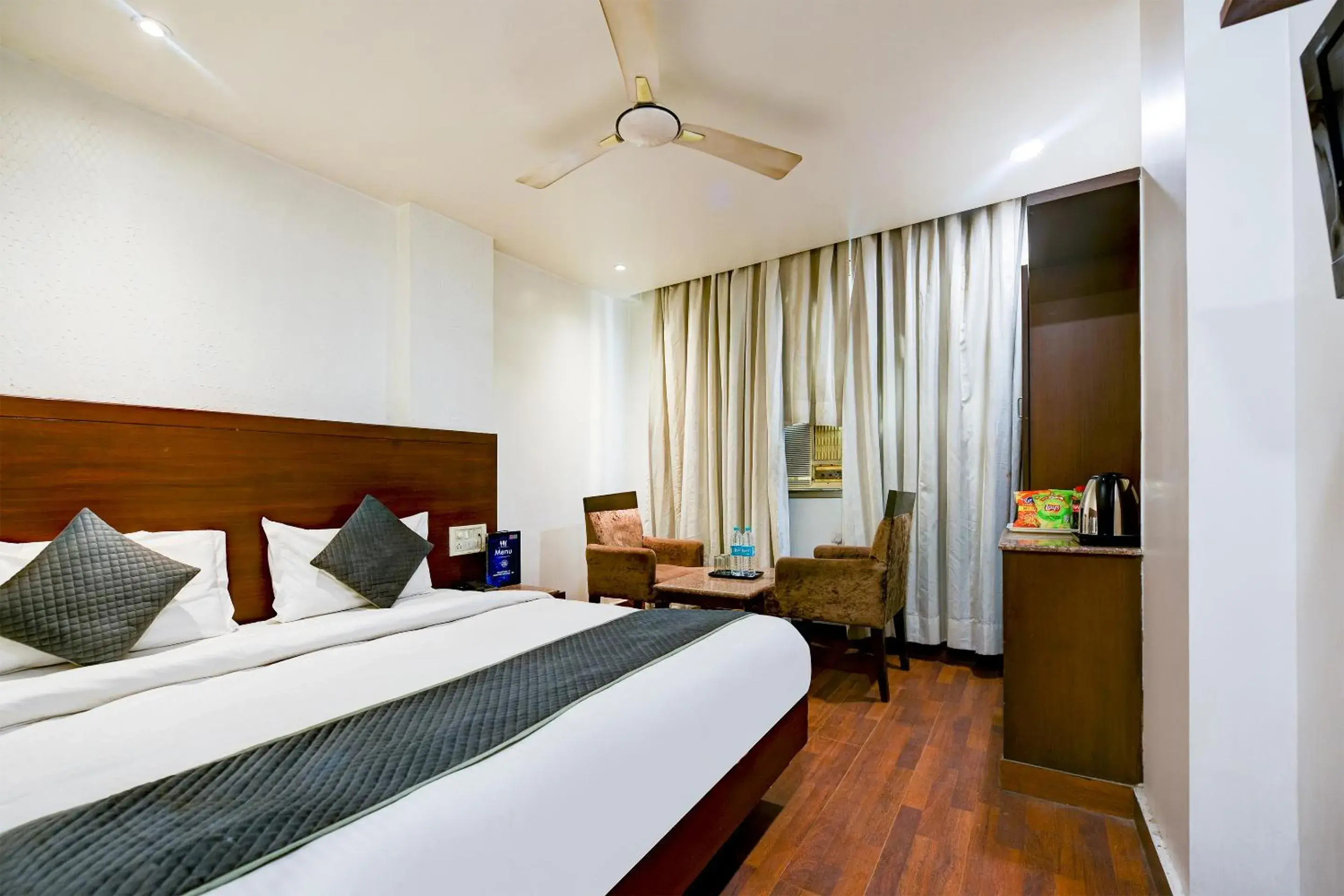 Bedroom, Bed in The Raj at New Delhi Railway Station Bedroom, Bed in The Raj at New Delhi Railway Station