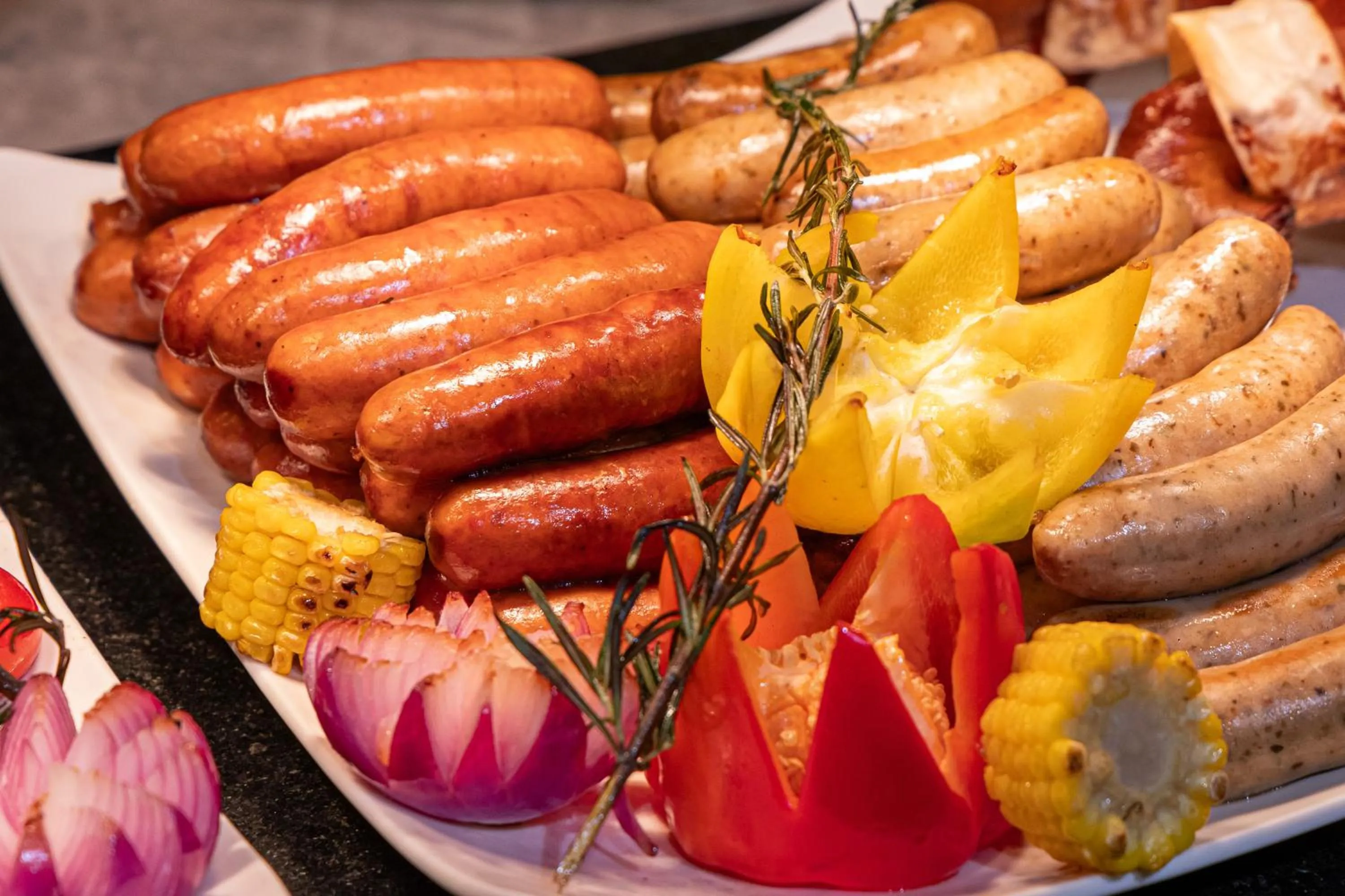 Food and drinks in Holiday Inn Resort Sanya Bay by IHG