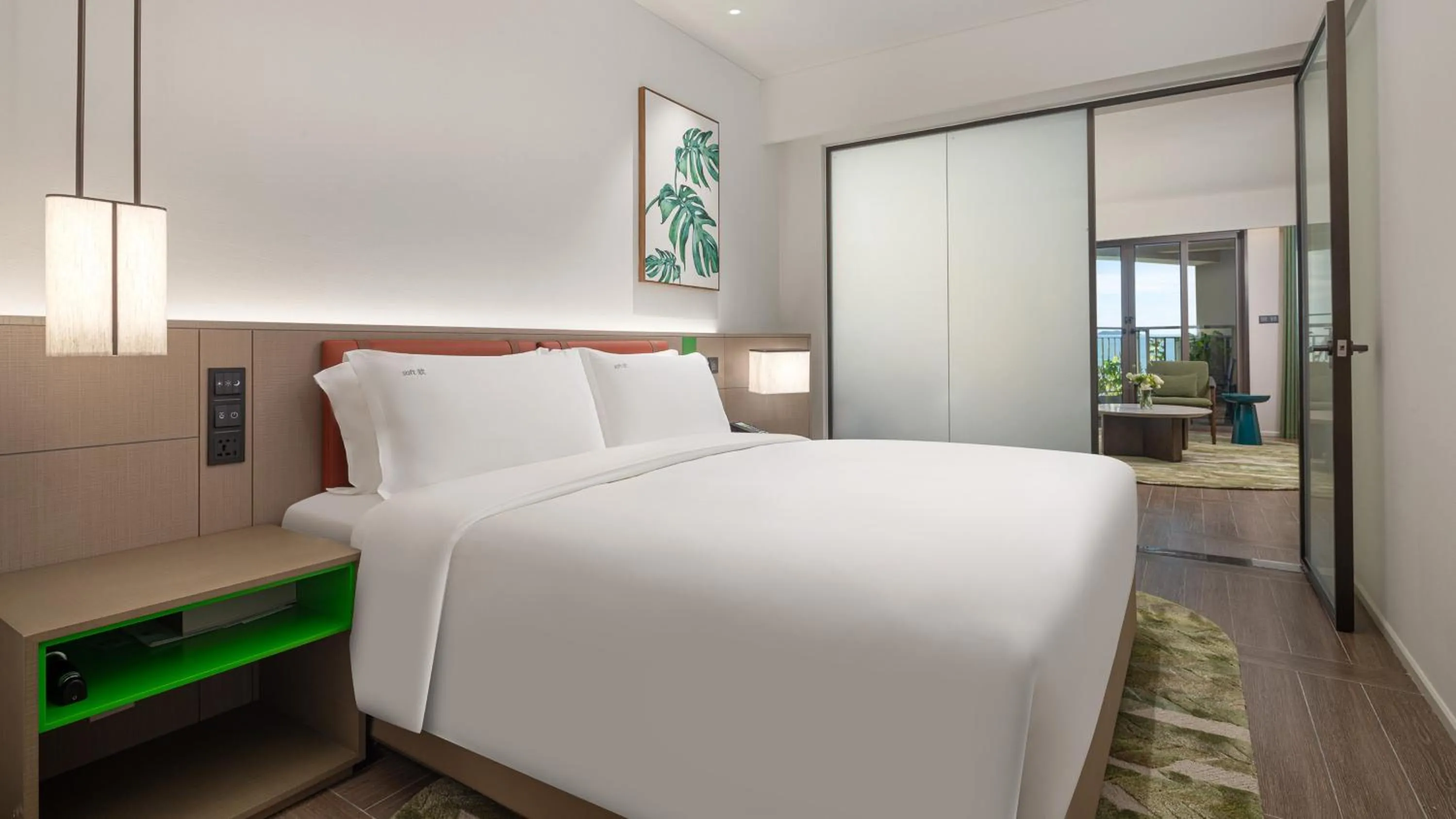 Photo of the whole room, Bed in Holiday Inn Resort Sanya Bay by IHG