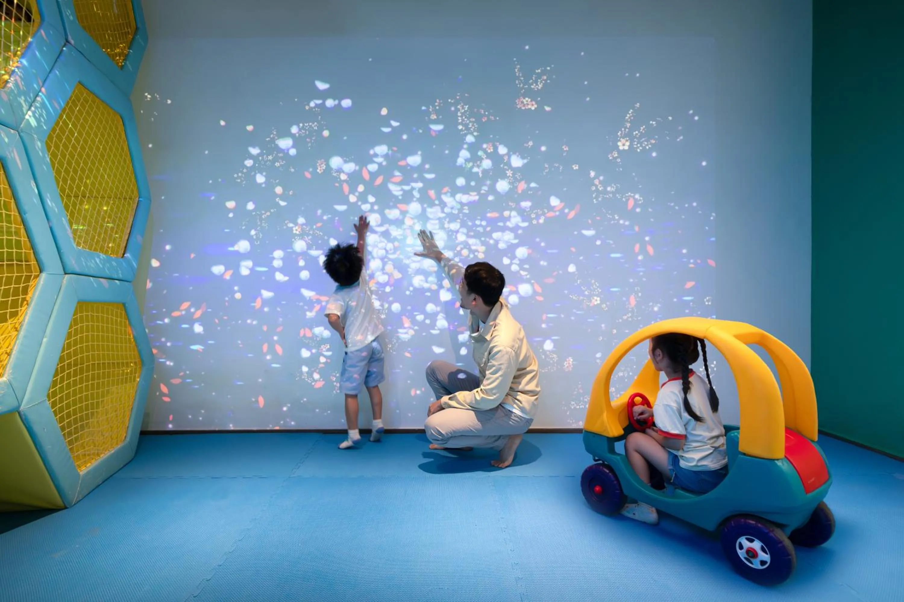 Children play ground in Holiday Inn Resort Sanya Bay by IHG