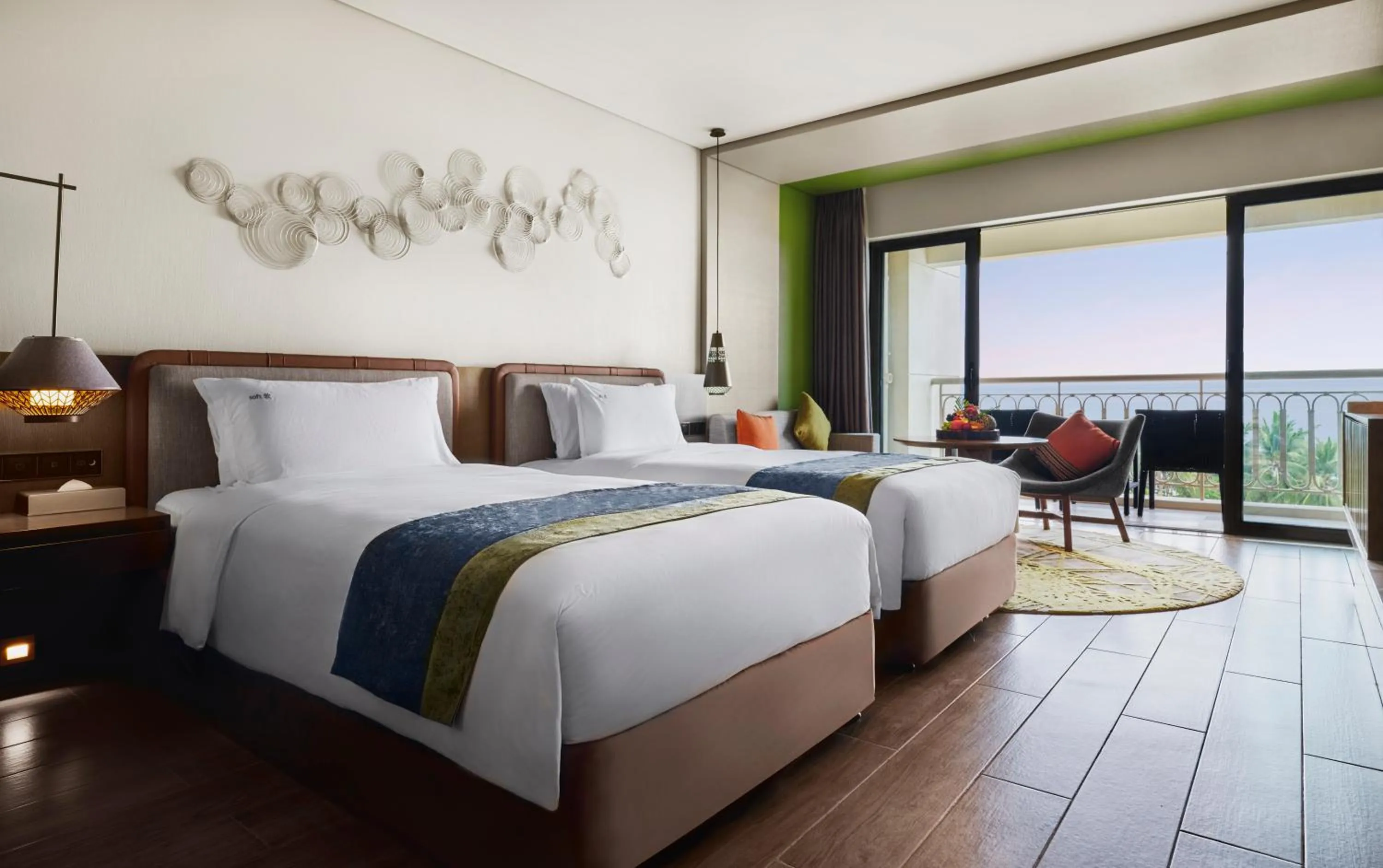 Photo of the whole room, Bed in Holiday Inn Resort Sanya Bay by IHG