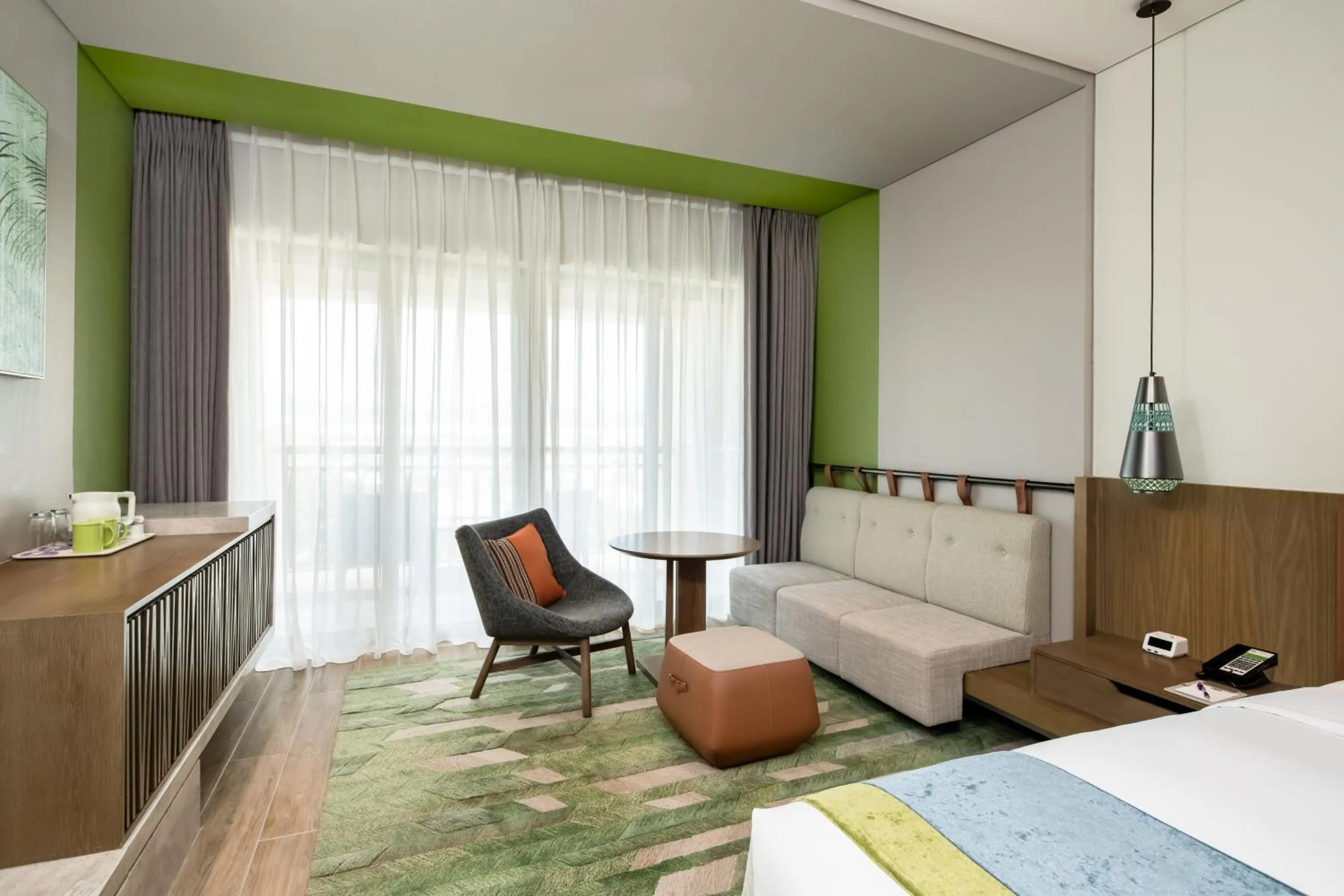 Photo of the whole room, Bed in Holiday Inn Resort Sanya Bay by IHG