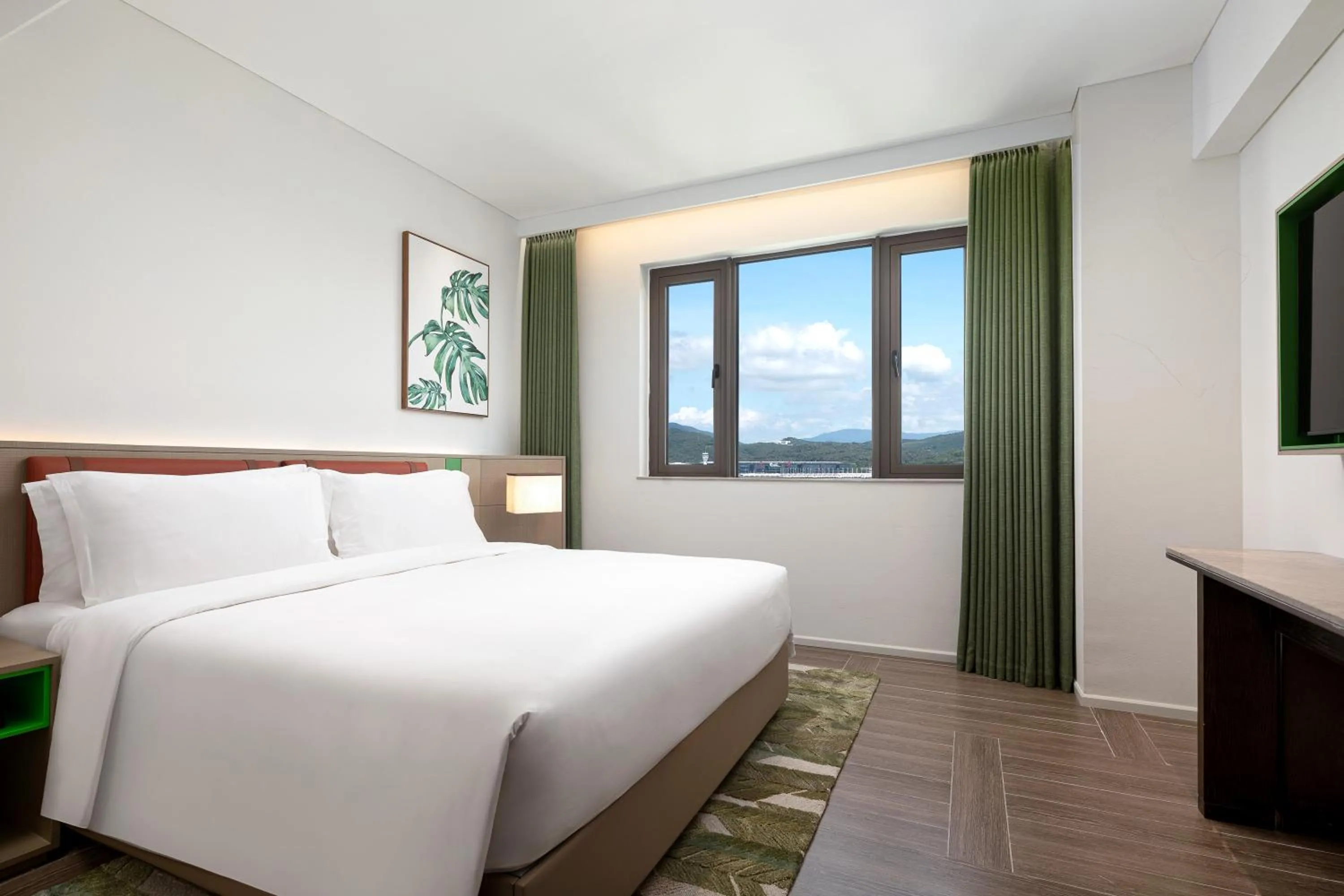 Bedroom, Bed in Holiday Inn Resort Sanya Bay by IHG