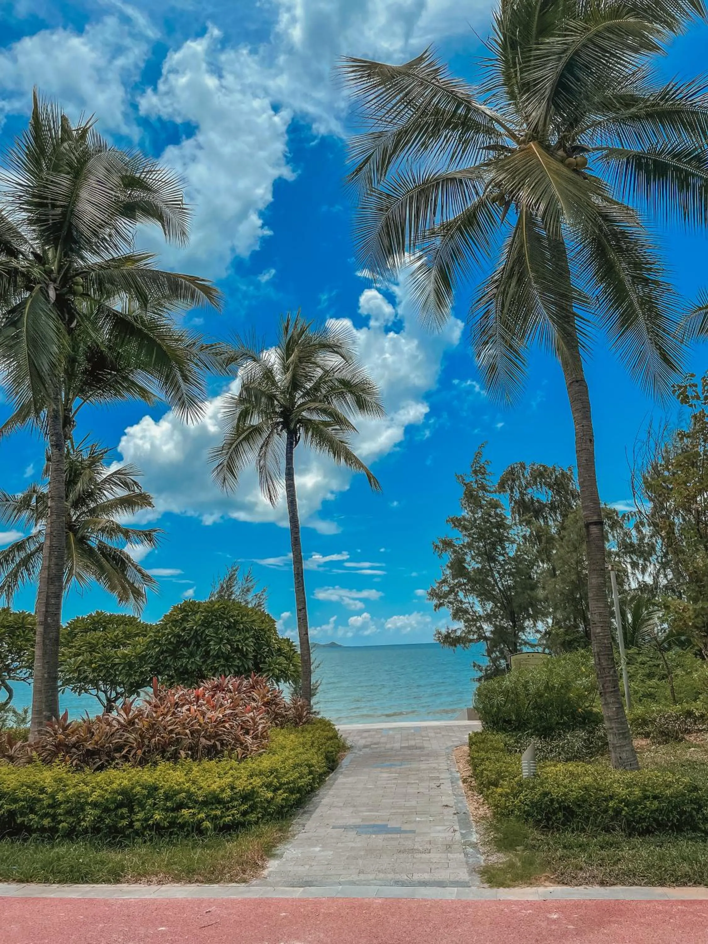 Natural landscape in Holiday Inn Resort Sanya Bay by IHG