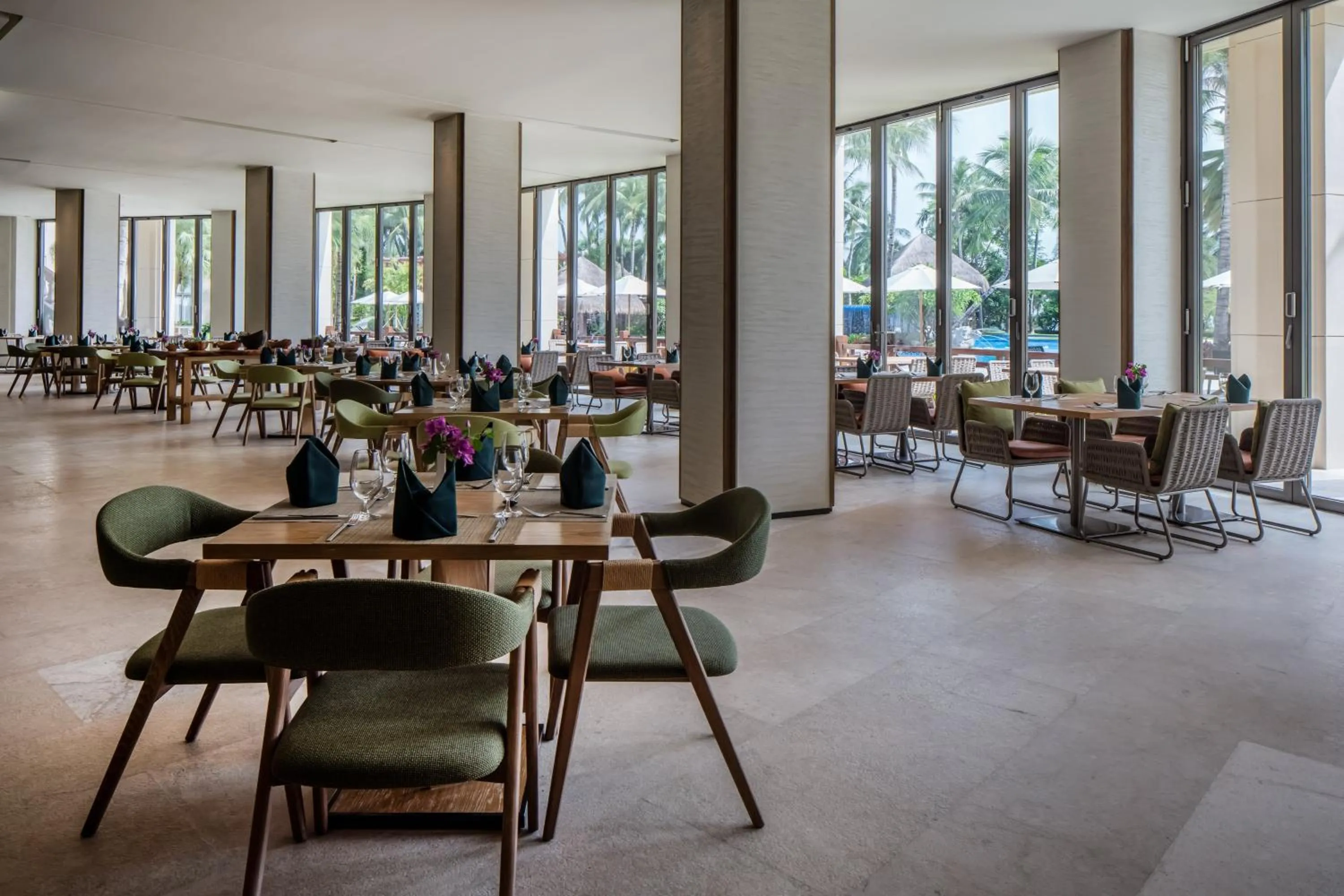 Restaurant/places to eat in Holiday Inn Resort Sanya Bay by IHG
