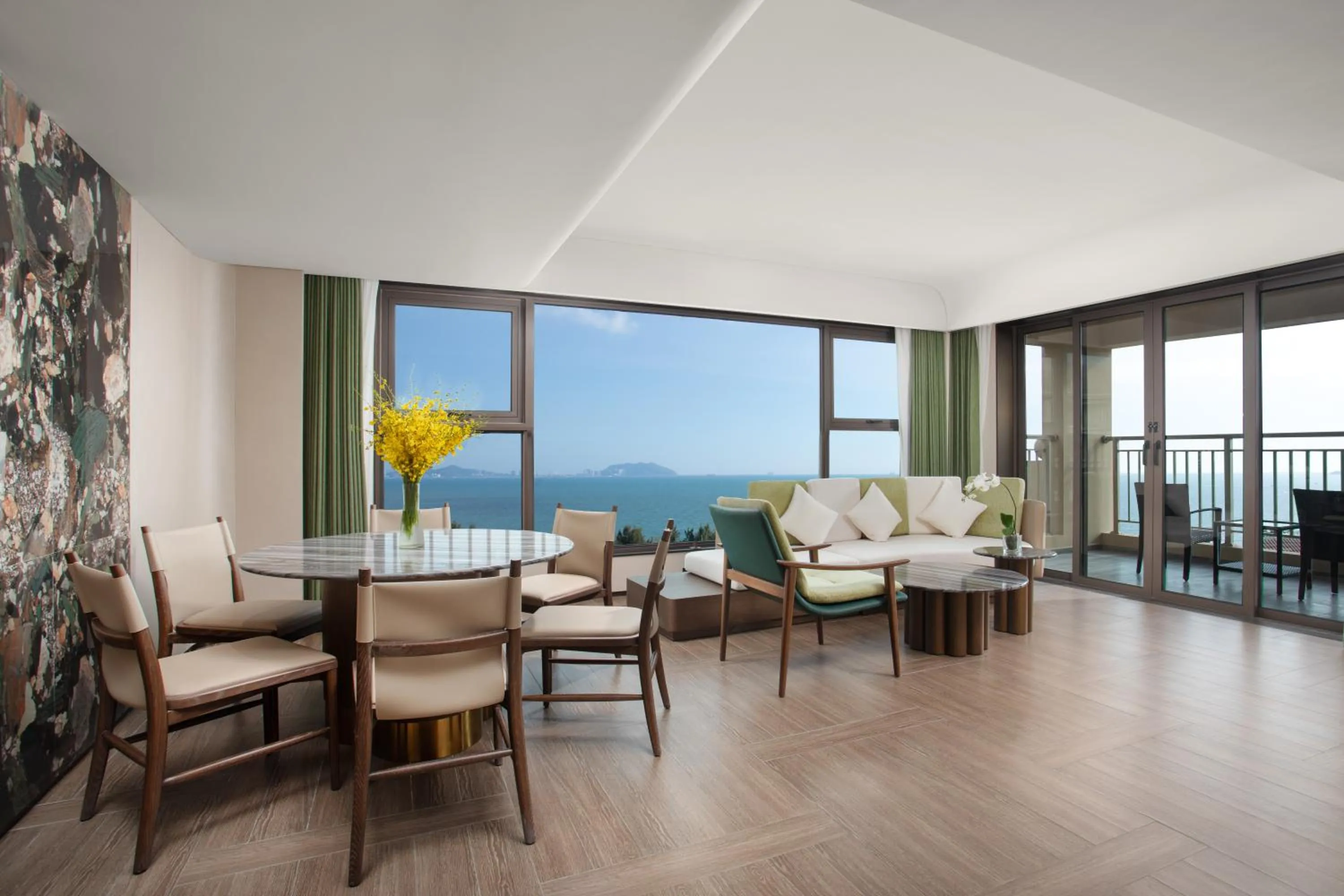 Three-Bedroom Suite with Ocean View - High Floor in Holiday Inn Resort Sanya Bay by IHG