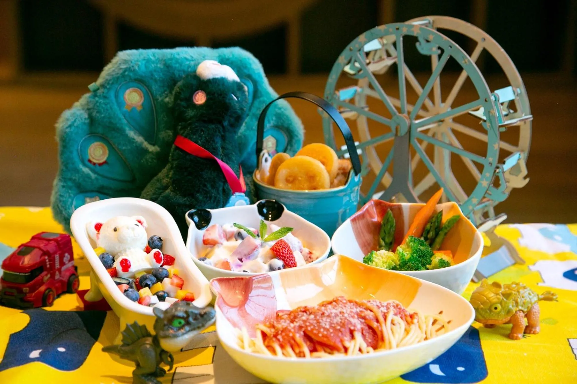 Food and drinks in Holiday Inn Resort Sanya Bay by IHG