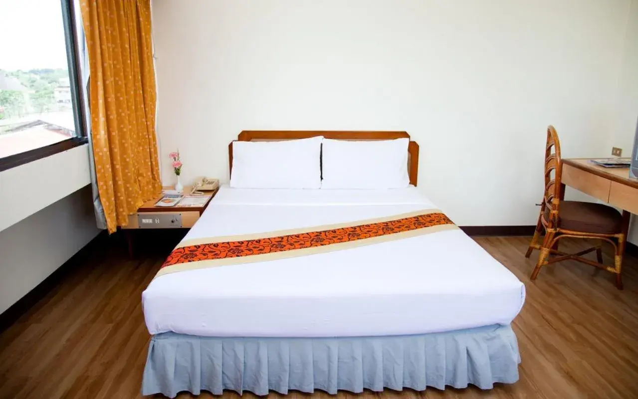 Budget Double Room in Thumrin Hotel Budget Double Room in Thumrin Hotel