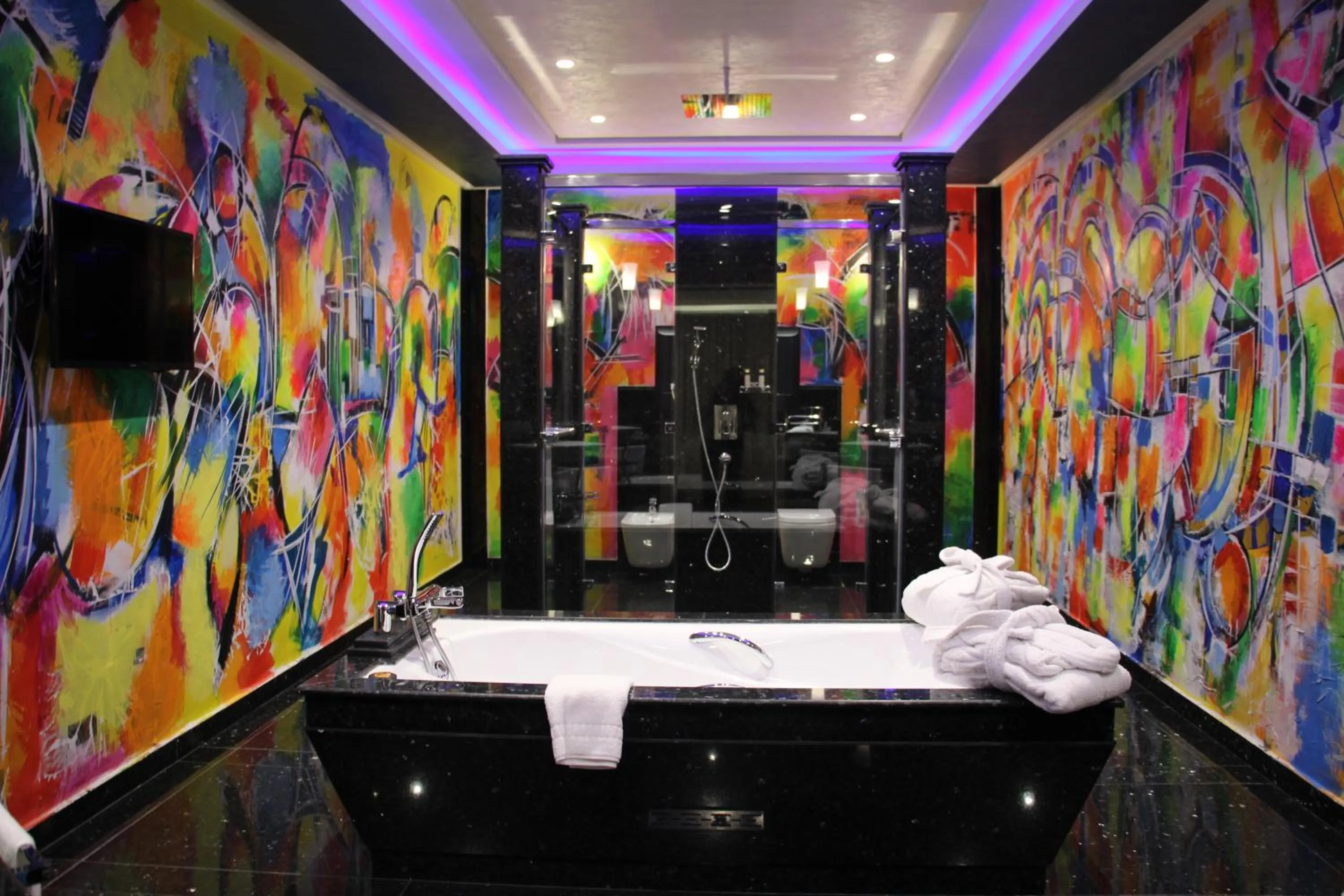 Shower in Zaki Hotel