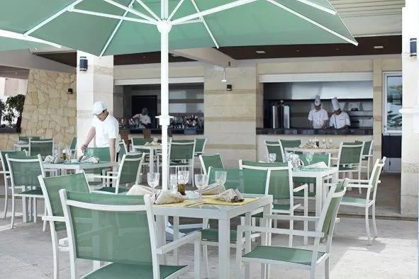 Restaurant/places to eat in Avanti Mohammedia Hotel