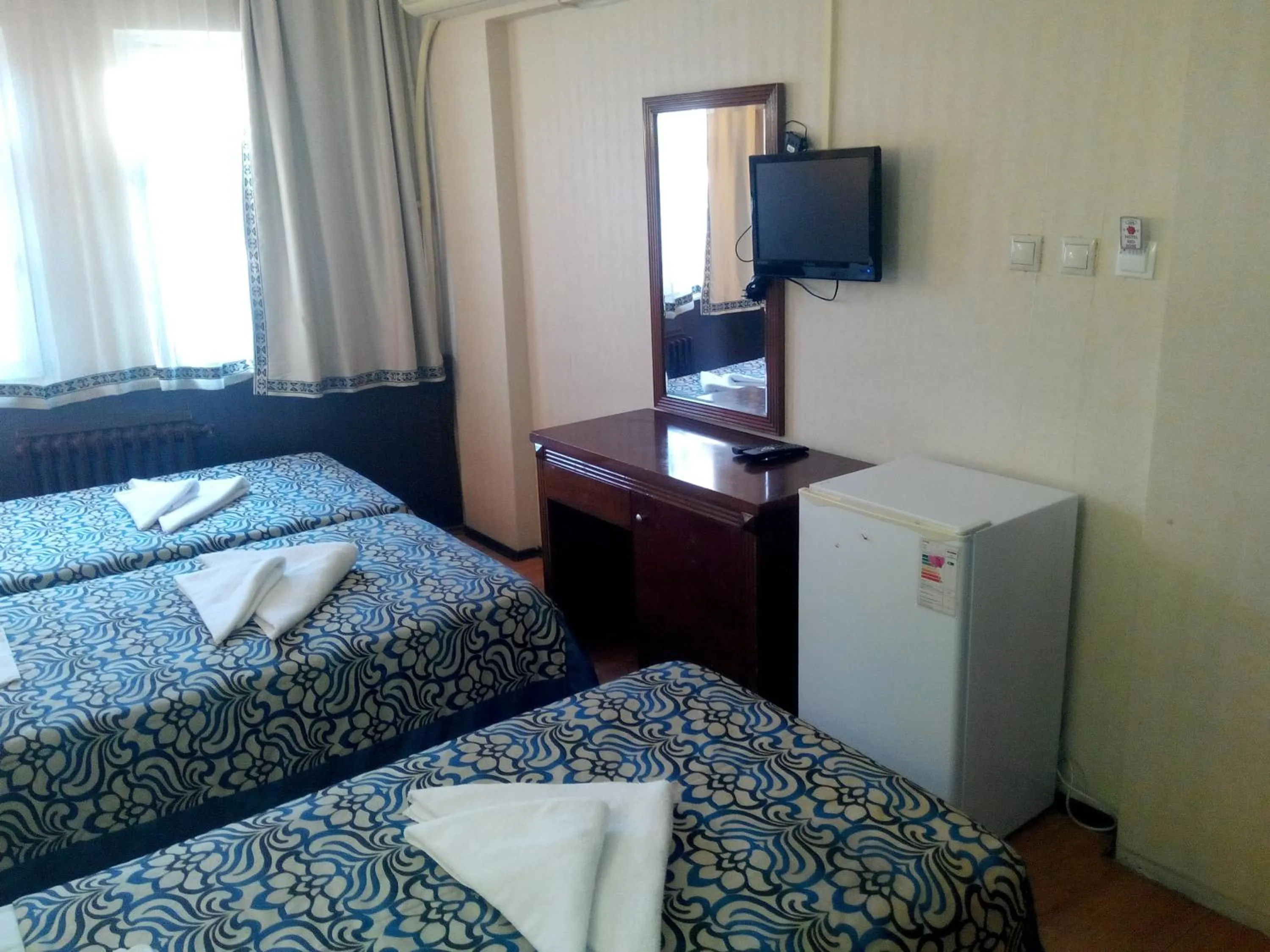 Photo of the whole room, Bed in Hotel Red Rose