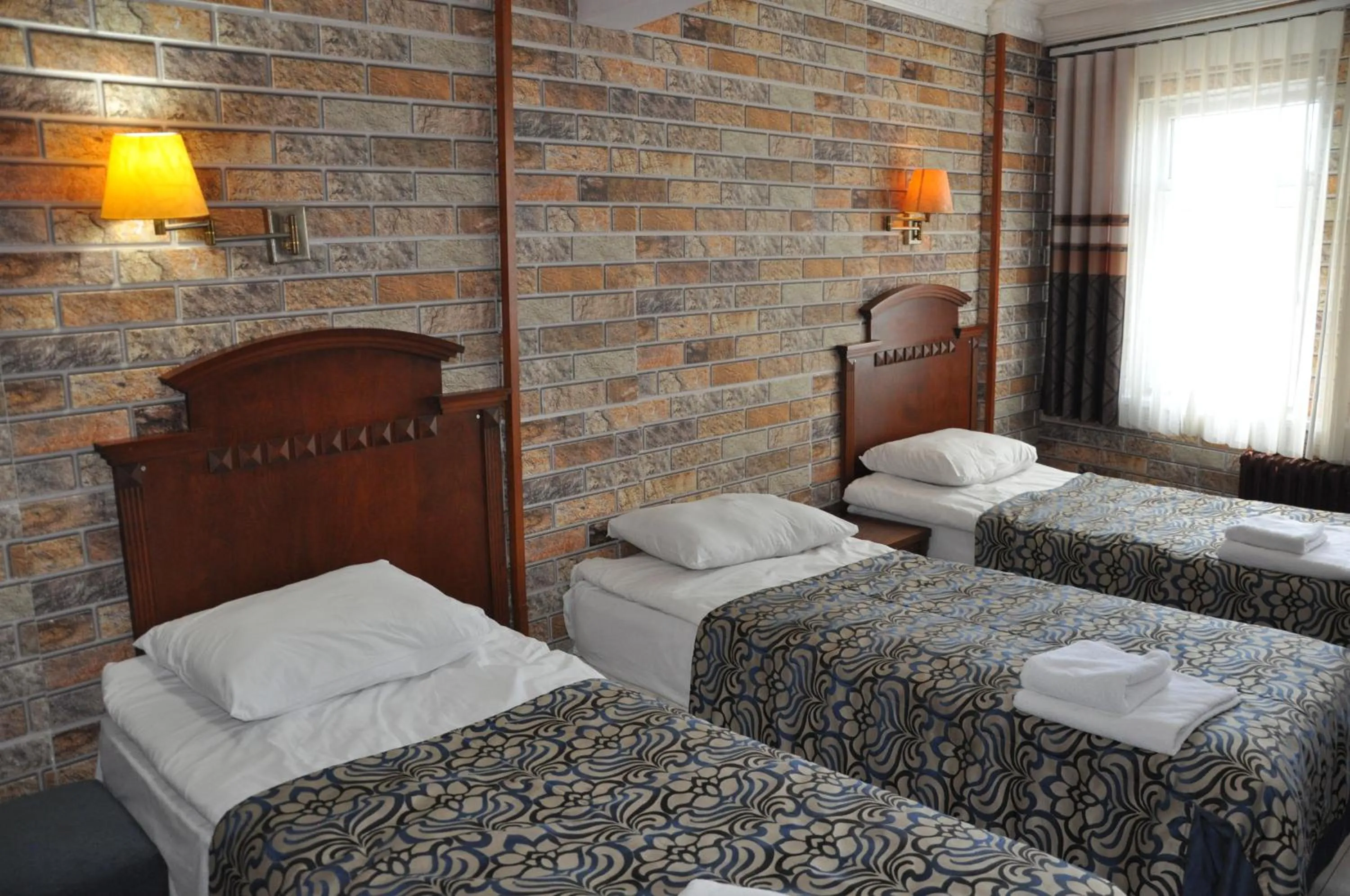 Photo of the whole room, Bed in Hotel Red Rose