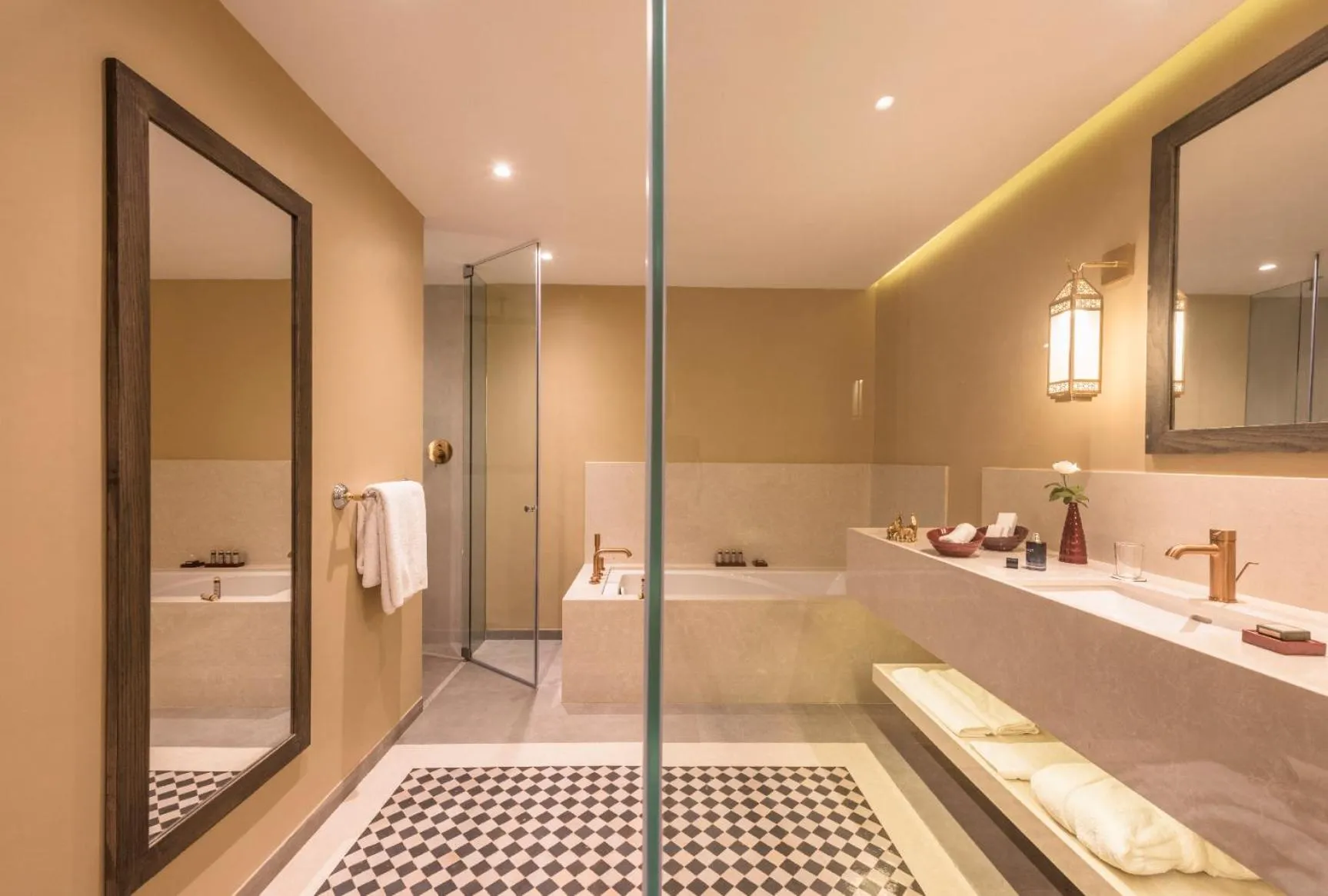 Shower in Berbère Palace