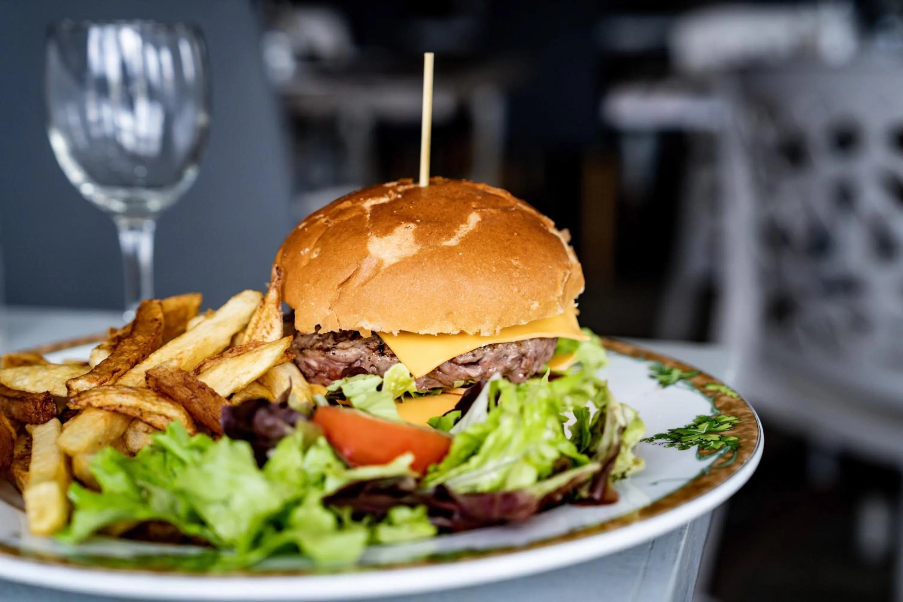 Restaurant/places to eat in Logis Hôtel La crémaillère