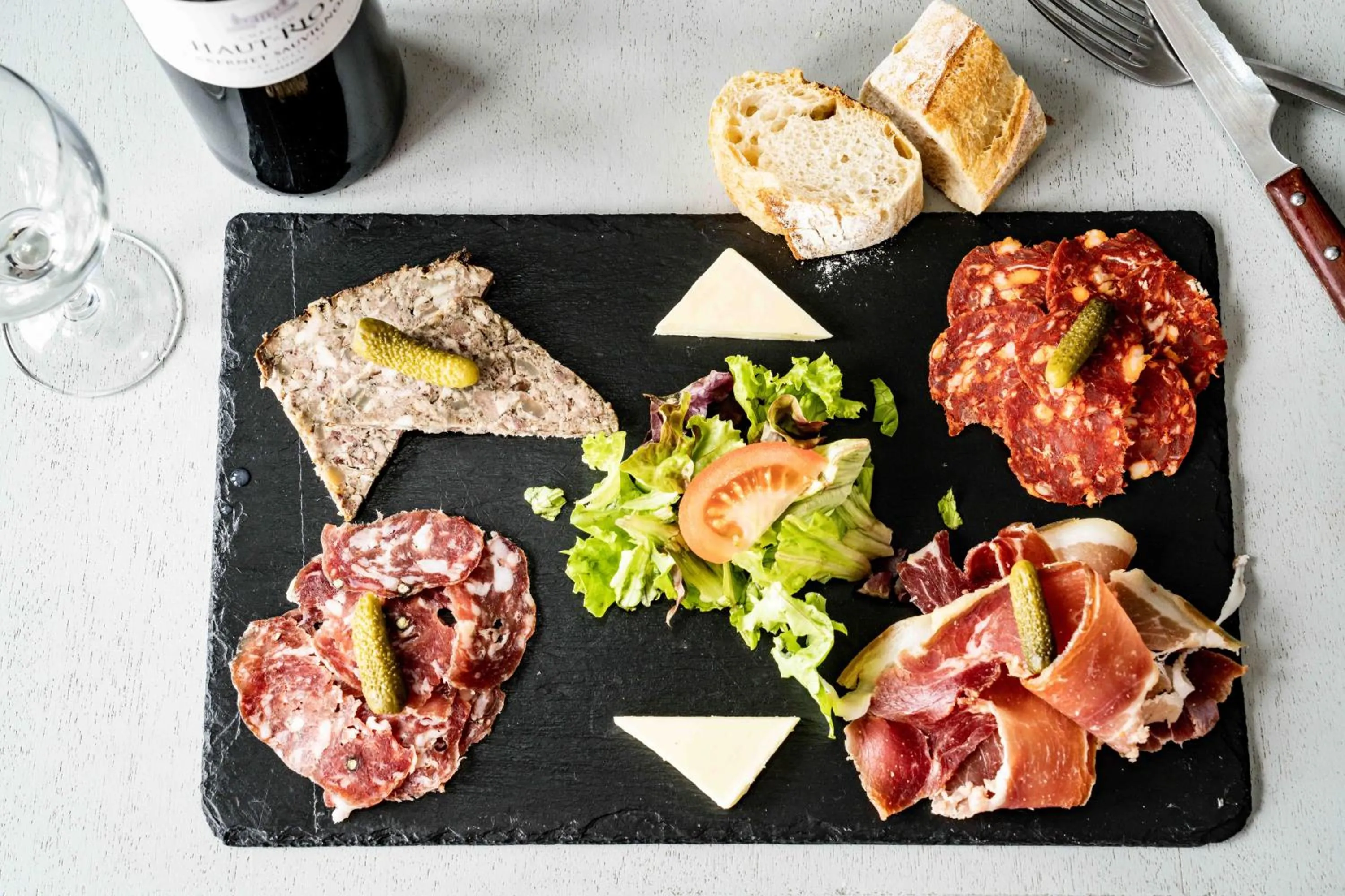 Restaurant/places to eat in Logis Hôtel La crémaillère