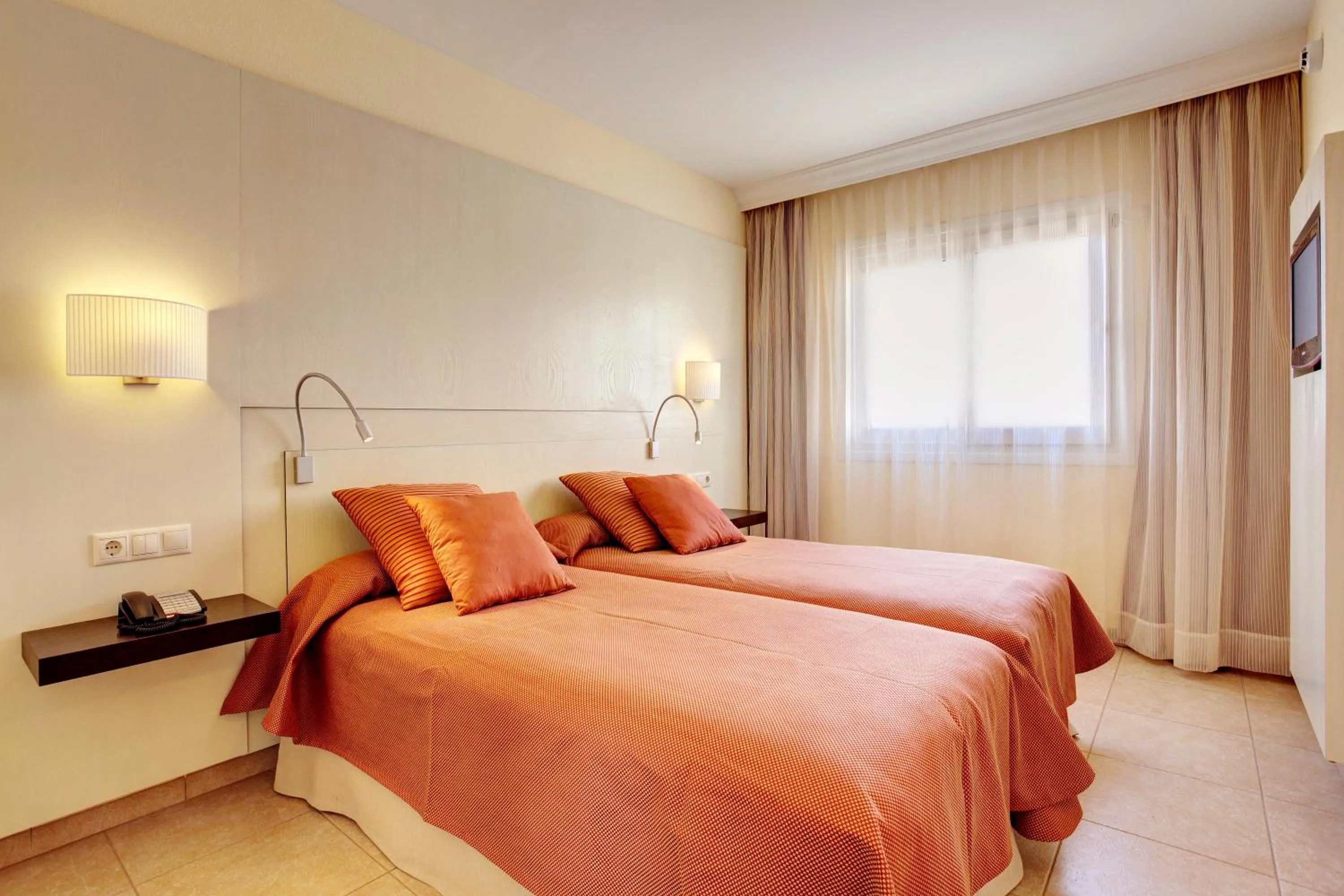 Bed in Grupotel Tamariscos