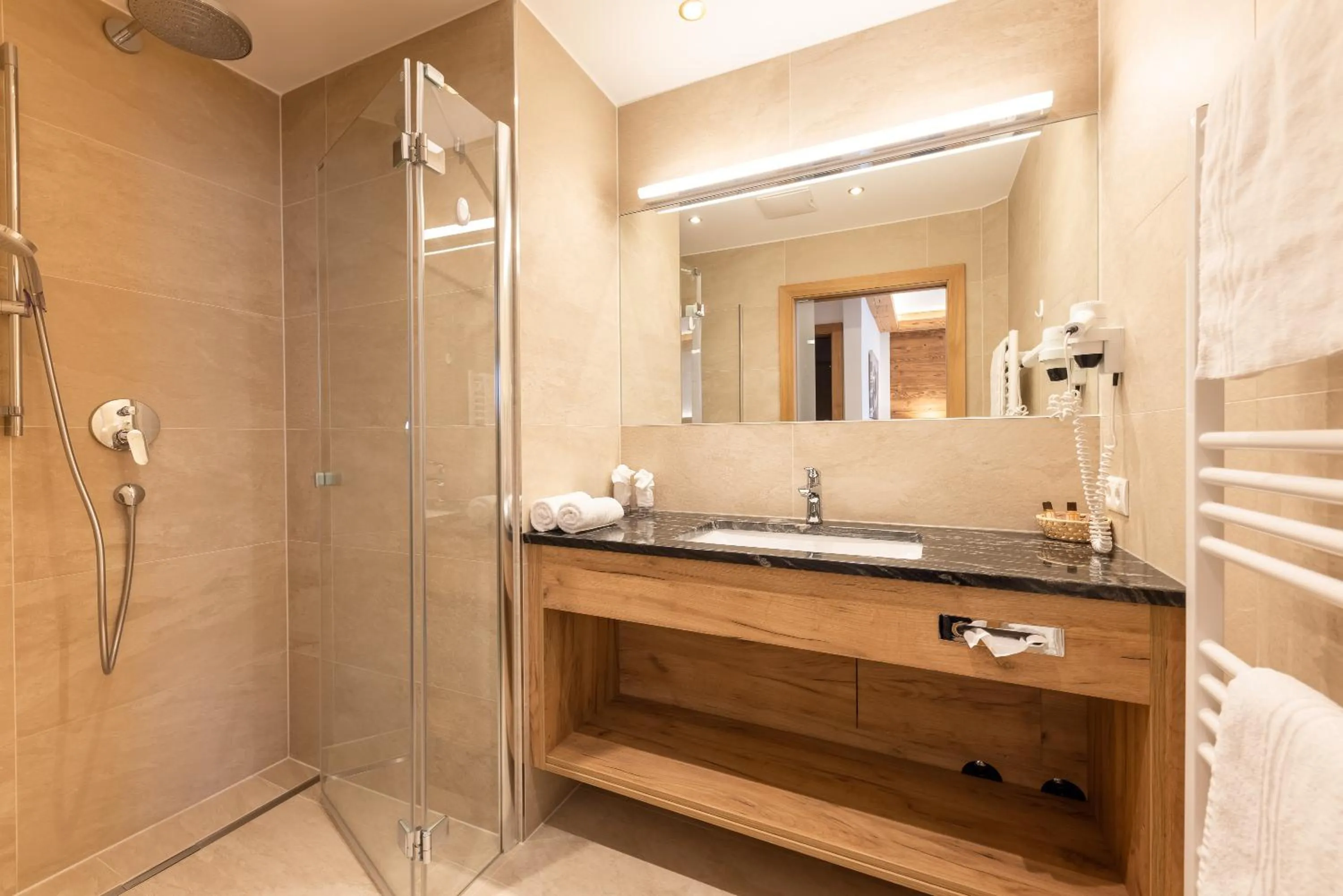 Bathroom in Aktiv & Vitalhotel Bergcristall