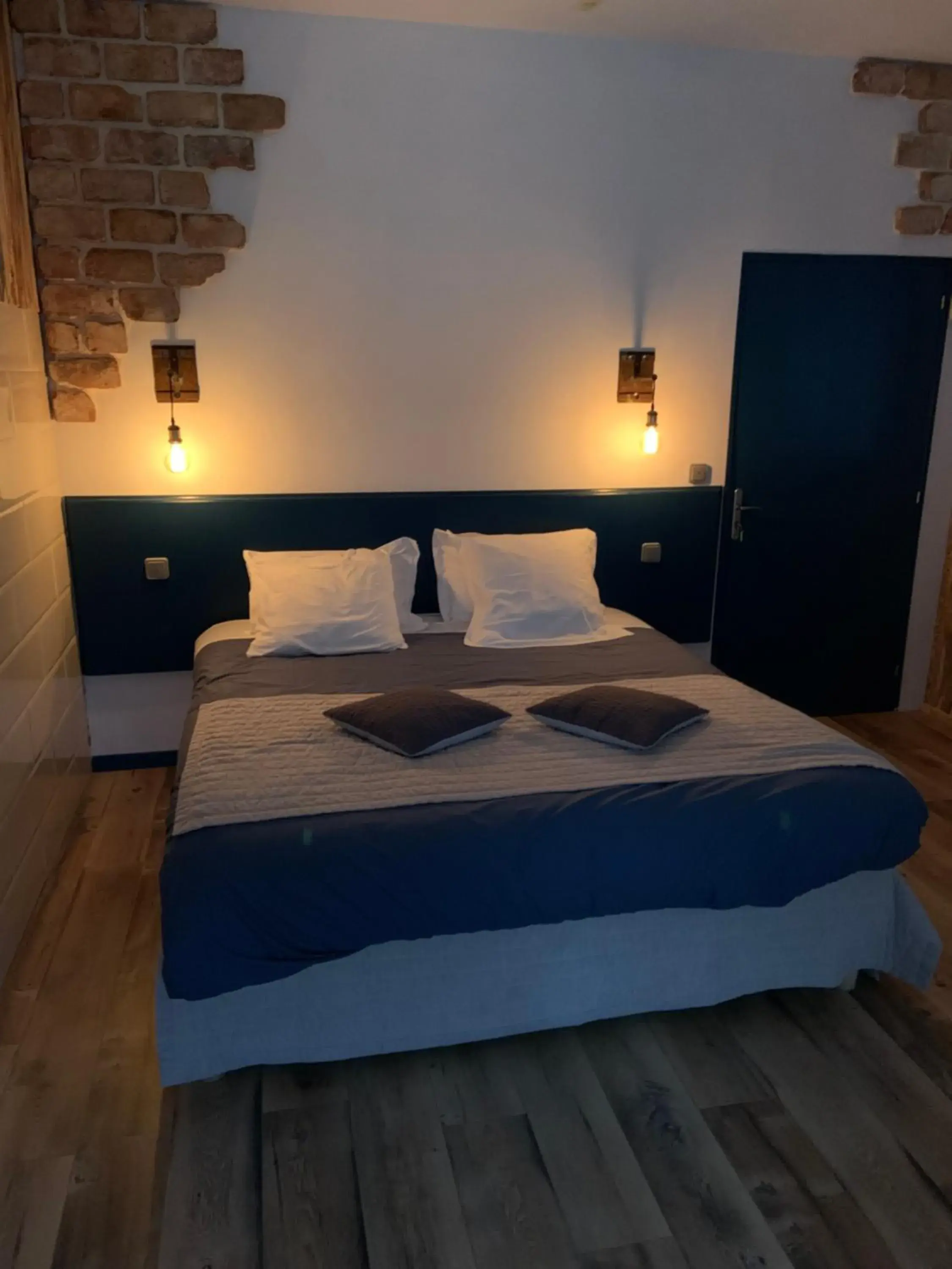 Superior Triple Room in Domaine du Serre d'Avène Superior Triple Room in Domaine du Serre d'Avène